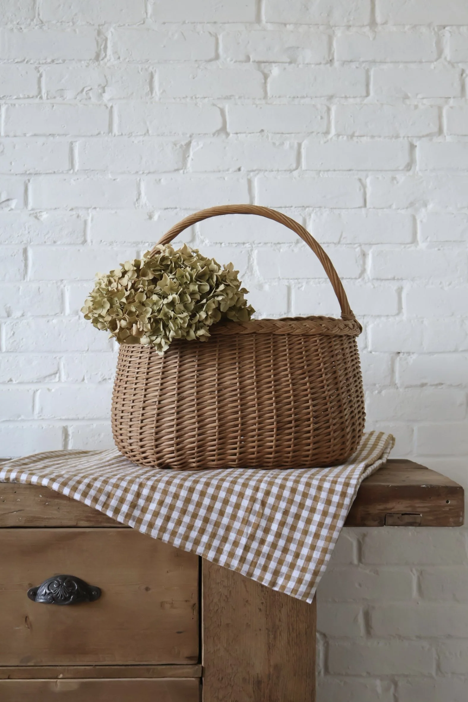 Panier en osier avec anse