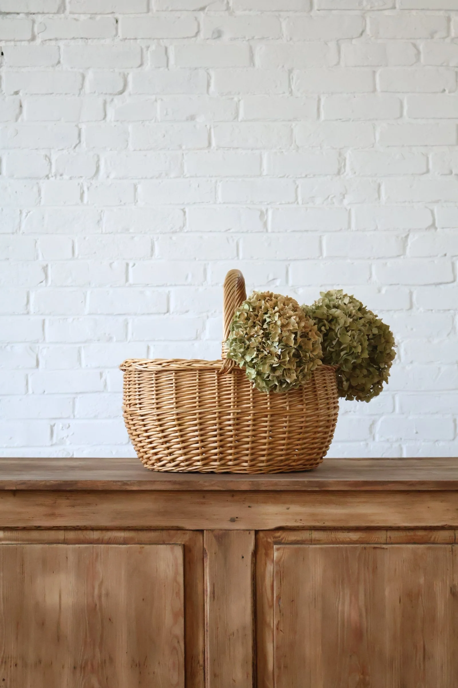Panier en osier avec anse