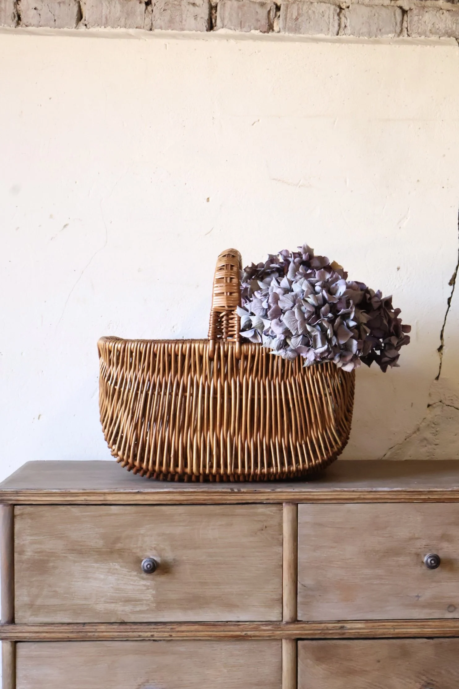 Panier en osier avec anse