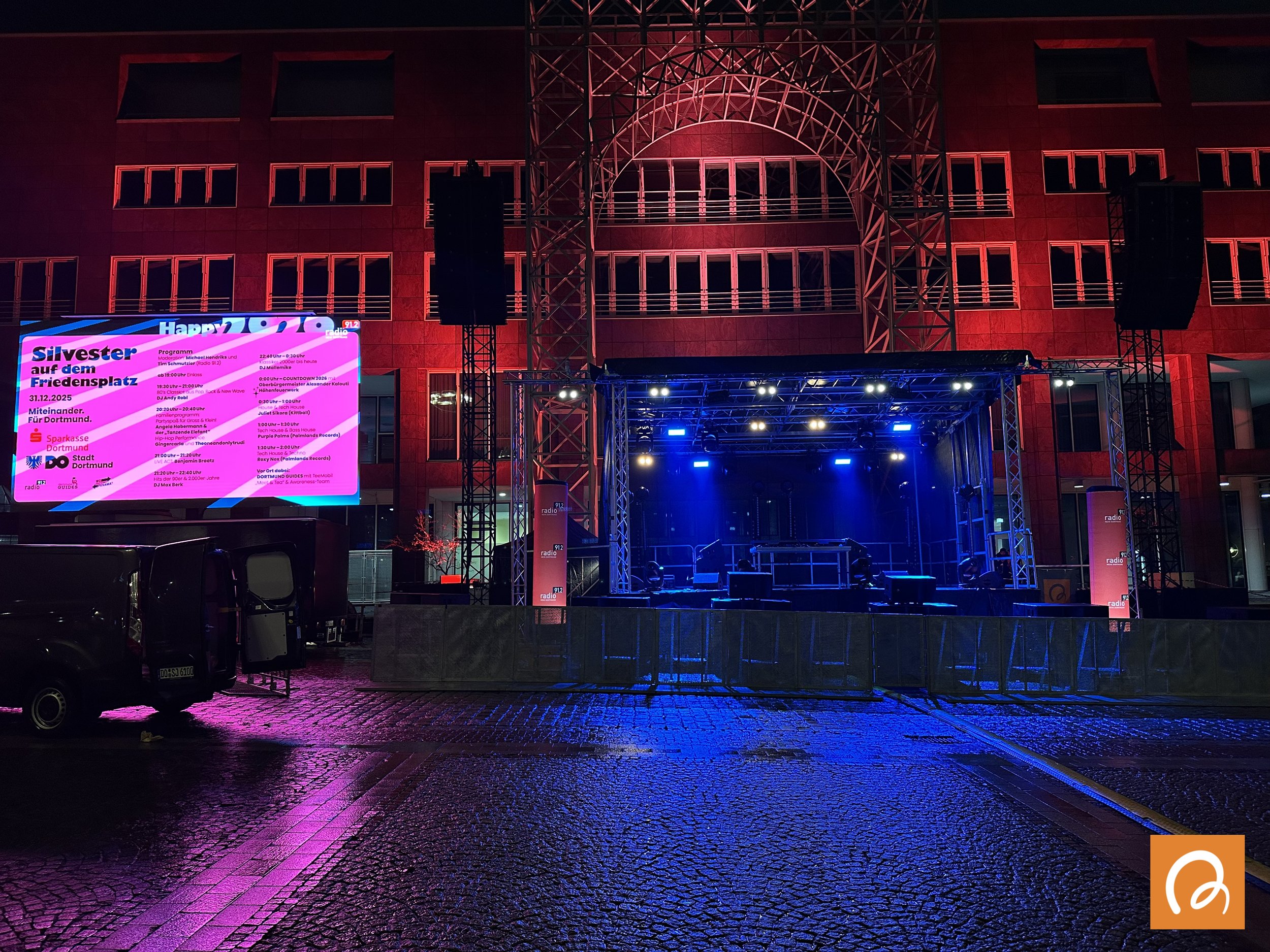 Silvertser mit Logo 6.jpeg