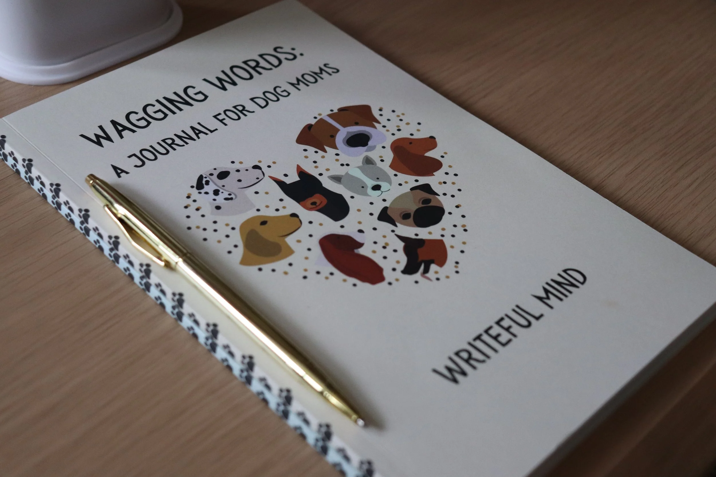 Wagging Words: A Journal for Dog Moms