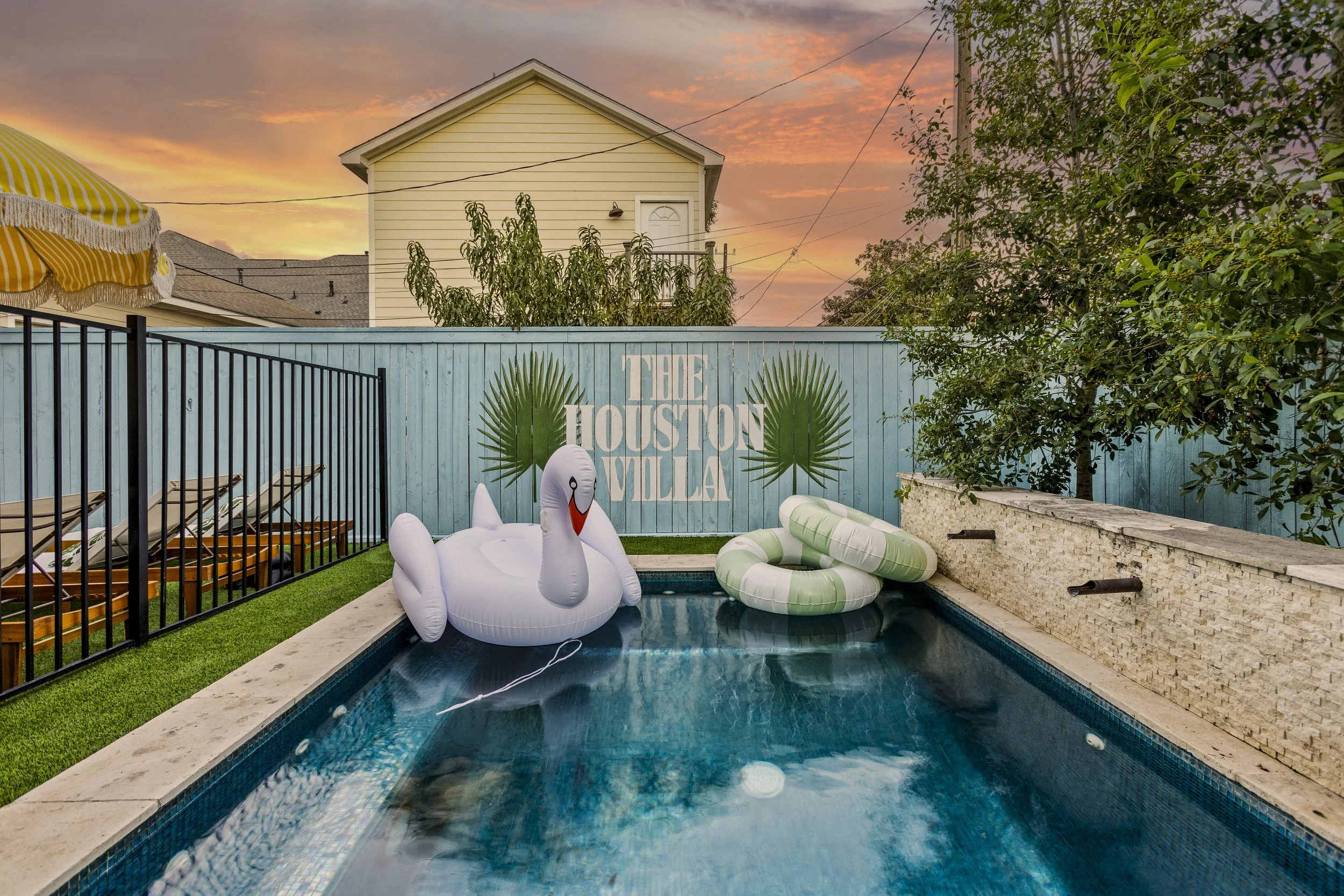 Weekly Pool Cleaning in Brazoria County: What’s Included and Why It Matters