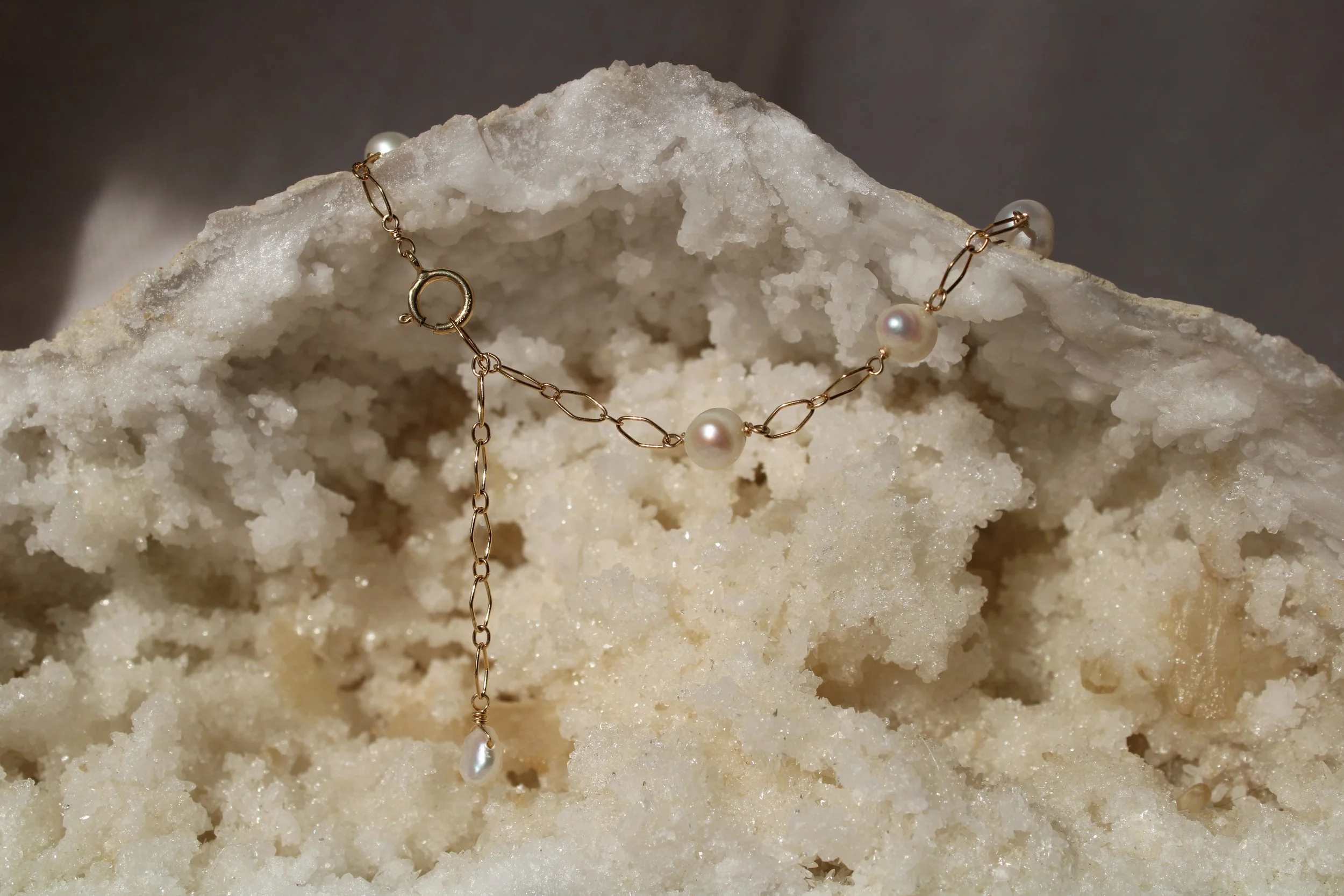 White Pearl Bracelet