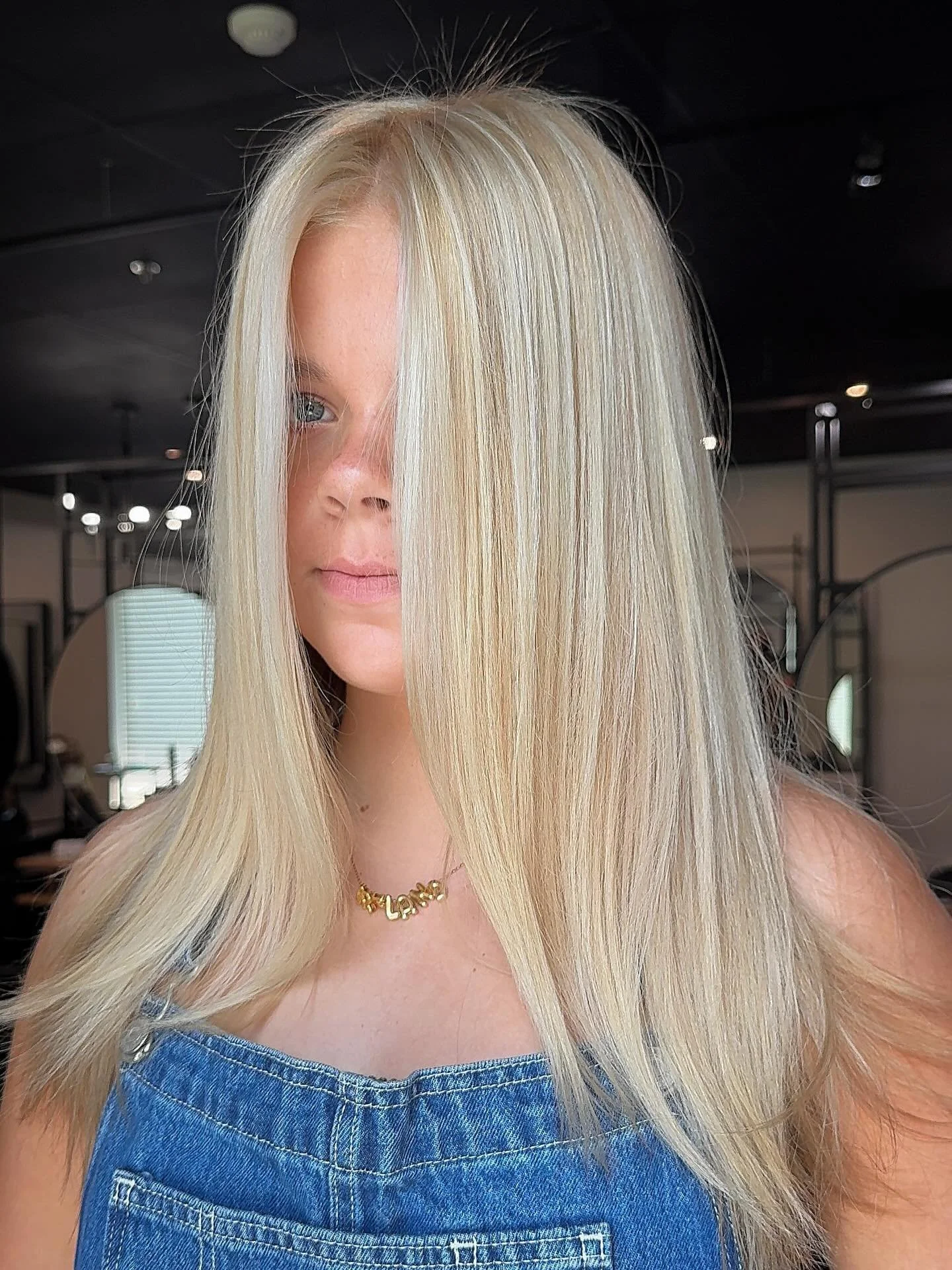 dreams of blonde ☁️💐