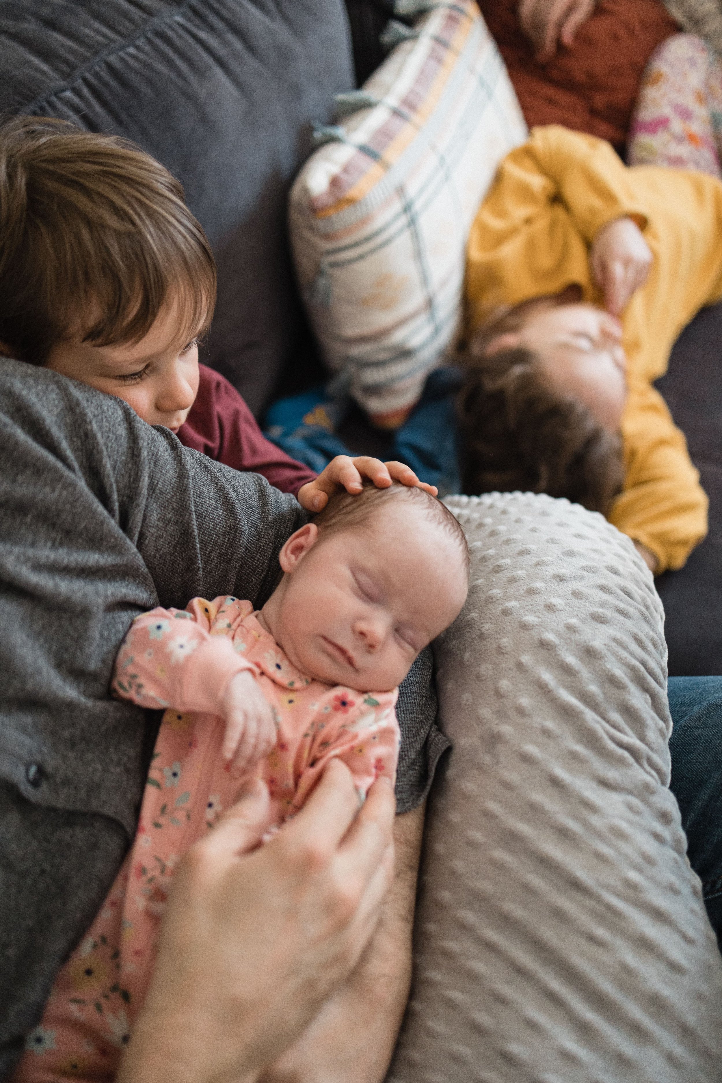 Miggins Newborn Session 7068-min.jpg
