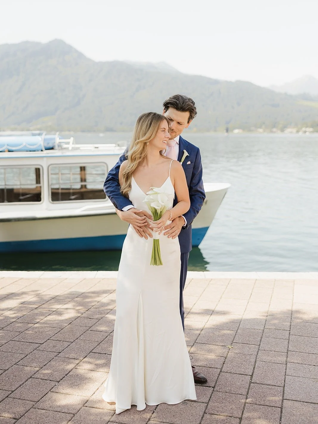 Nele &amp; Stefan bei ihrer standesamtlichen Trauung am wundersch&ouml;nen Tegernsee &hearts;️⛰️☀️

#hochzeit #hochzeit2025 #hochzeitsfotograf #hochzeitsfotografie #weddinginspiration #weddingphotography #loveisintheair #brautstrauss #brautstrausslie