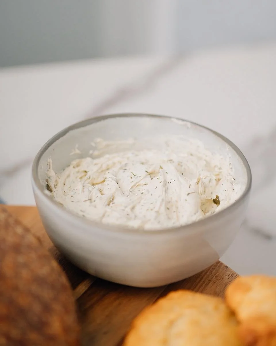 Pickle Butter

Made with real butter, dill, garlic, and onion for that classic pickle flavor with a bright, tangy kick. Whipped until light and creamy so it melts beautifully into warm bread and everything around it.

Pre-order yours with link in bio
