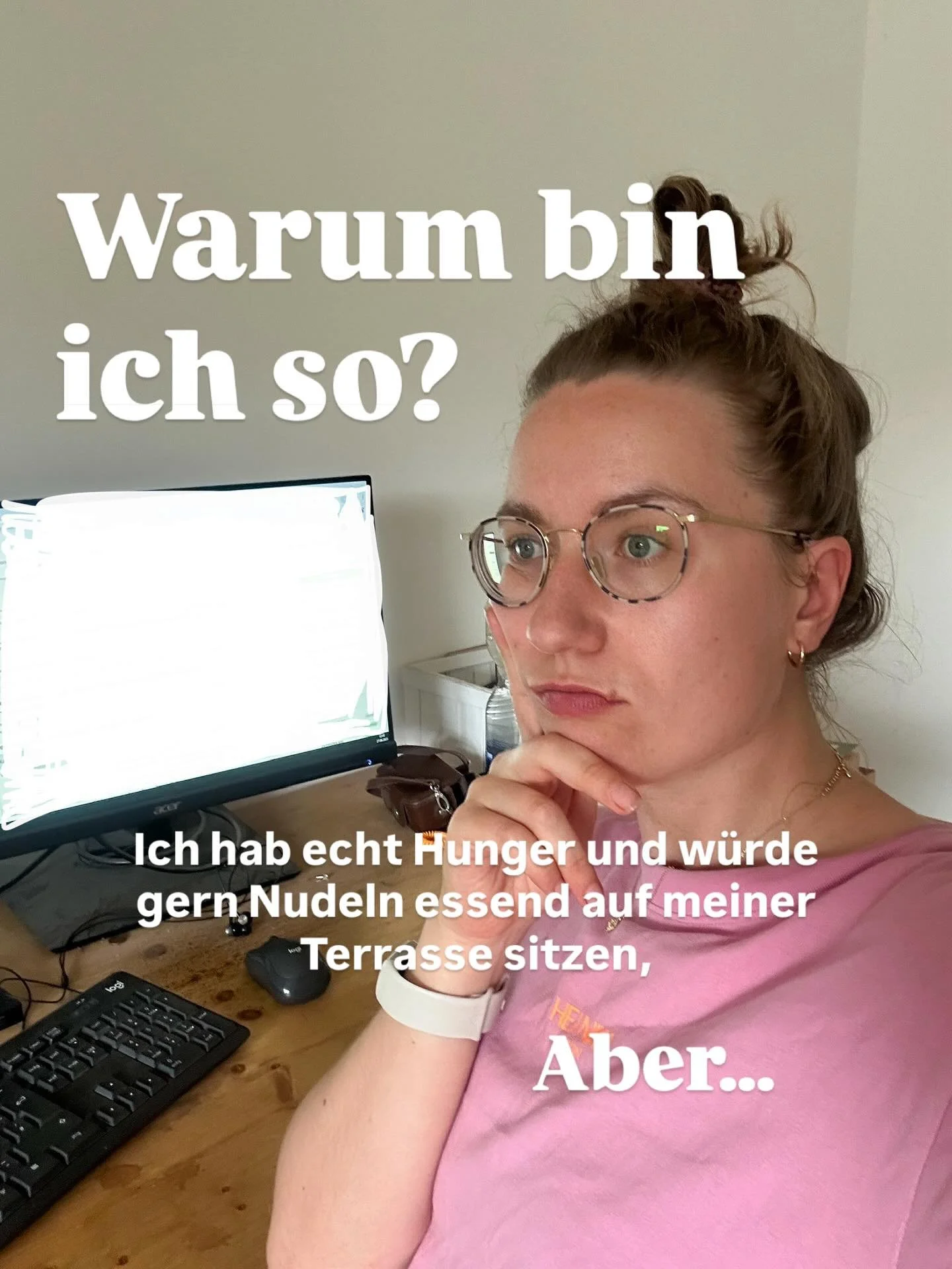 Wer kennts? Mir entzieht das Energie, wenn Handwerker da sind. Dabei ist es ja gut, dass sie hier sind. Und viel habe ich mit ihnen in der Regel auch nicht zu tun.

Aber allein zu WISSSEN dass jmd im Haus ist sorgt daf&uuml;r, dass ich mich nicht so 