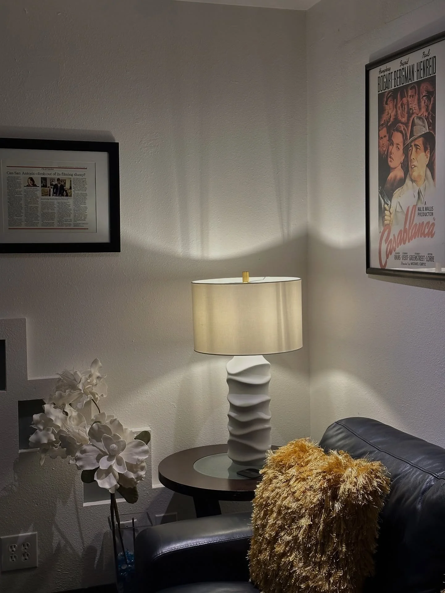 Never forget where you came from ✨
#alamocitystudios #satx #sanantonio #sanantoniotx #production #studiospace #alamocity #texas #podcaststudio #screeningroom #cyclorama