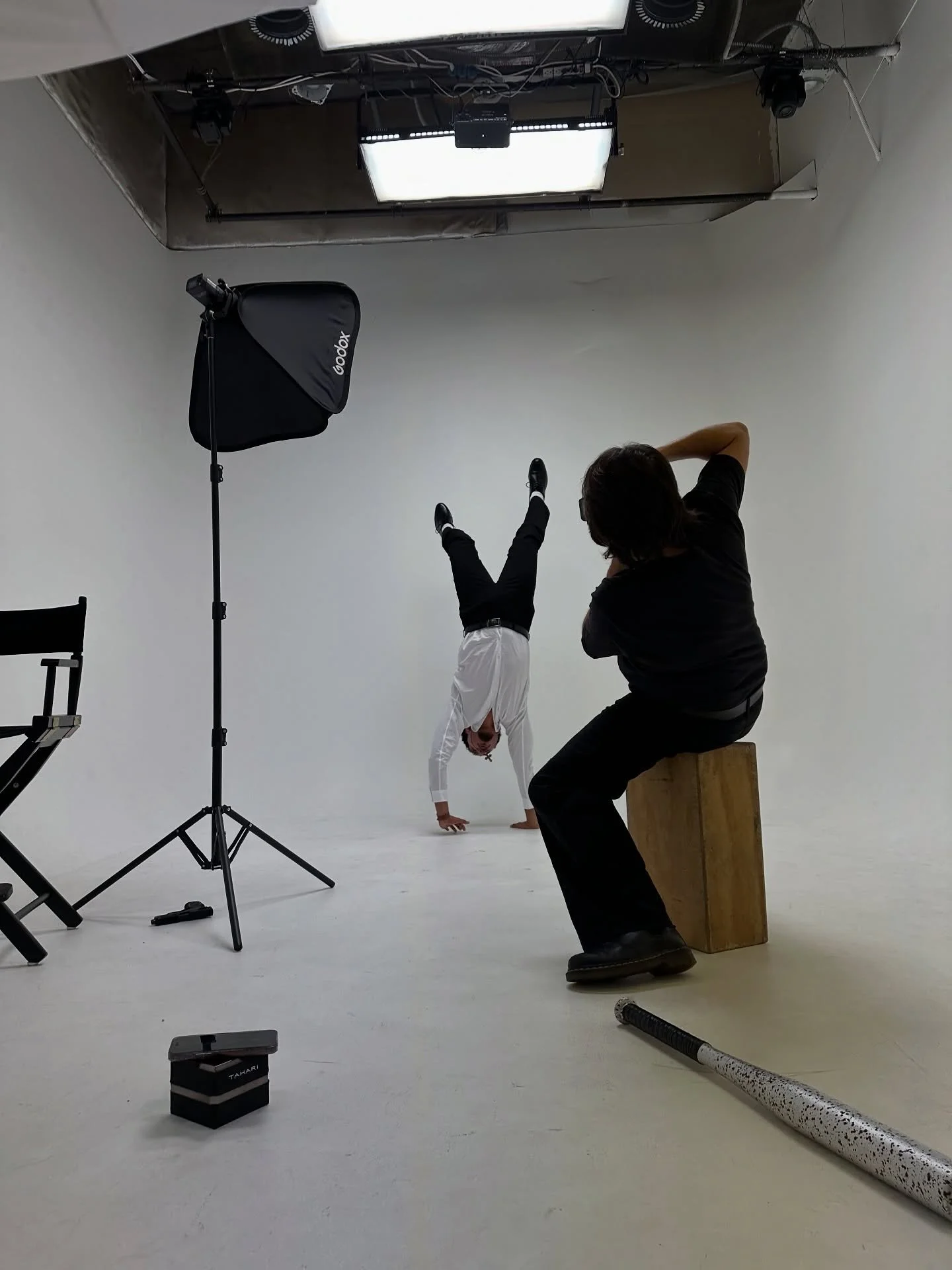 The creativity doesn&rsquo;t stop here, it gets you going! 

(Proof that we host many different projects, even on Halloween!) 🎃

#alamocitystudios #satx #sanantonio #sanantoniotx #texas #cyclorama #studiospace #filmstudio #photography