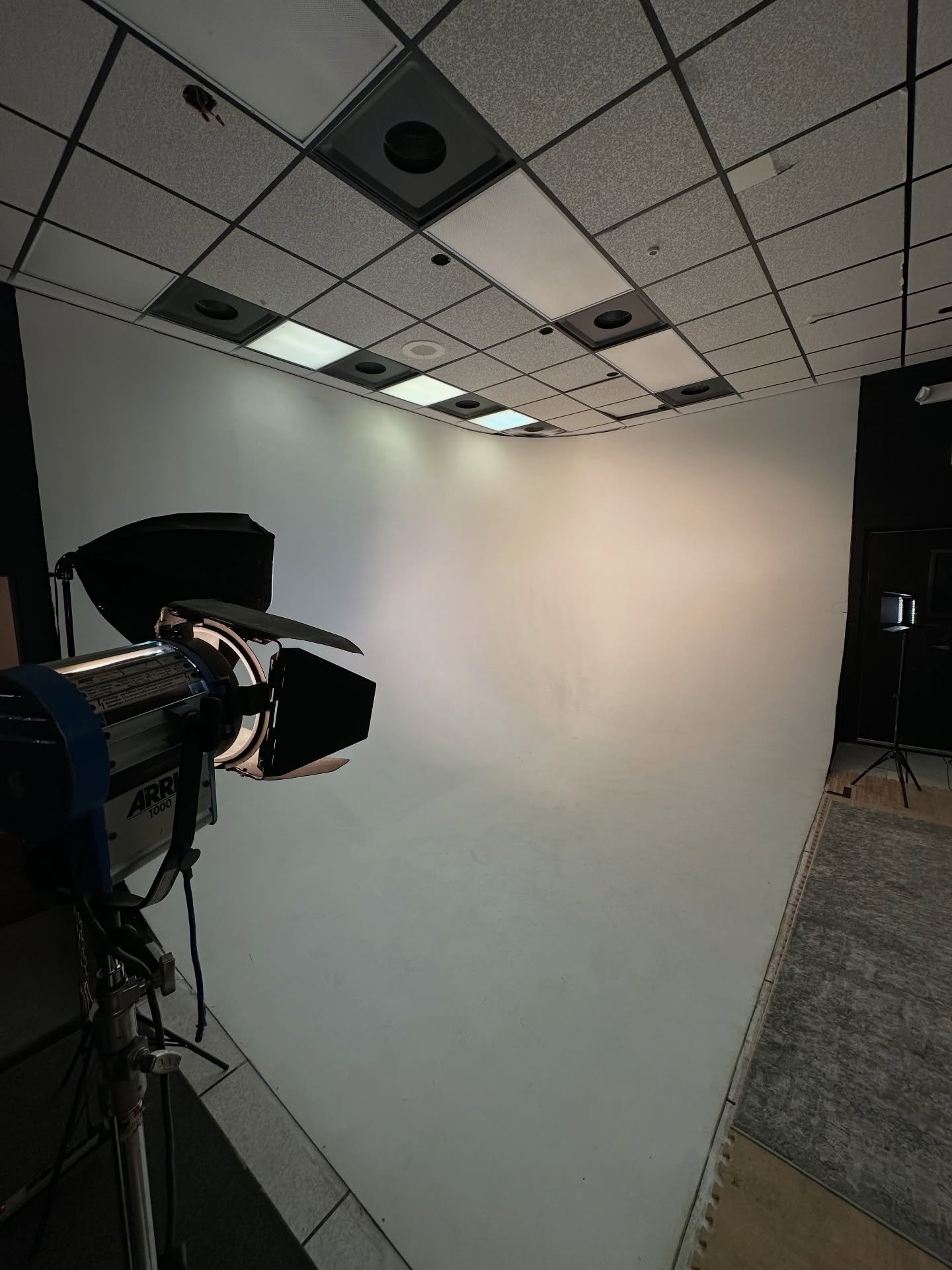 Clean. Seamless. Limitless.

Our 2 Wall Cyclorama is the perfect blank canvas for your next production. 
Whether you&rsquo;re filming interviews, shooting branded content, headshots, or building a full creative concept from the ground up. This space 