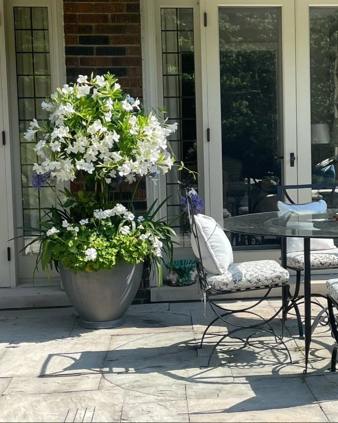 It may be raining and thundering outside, but inside, we are dreaming of the days to come. ⛈️🌿

The current weather has us looking forward to all of the warmer days on the patio. When the sun does break, our Classic Urn is the perfect anchor for thi