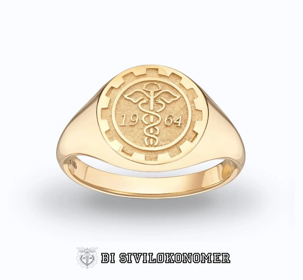 💍Informasjon Siv&oslash;k-ringen:
1. mai er siste frist for &aring; legge inn bestilling av ring. For ringpr&oslash;ve kan du komme til Master Area C-2 f&oslash;lgende datoer og klokkeslett:
Onsdag 8. april 10:30-12:30
Fredag 10. april 10:30-12:30
M