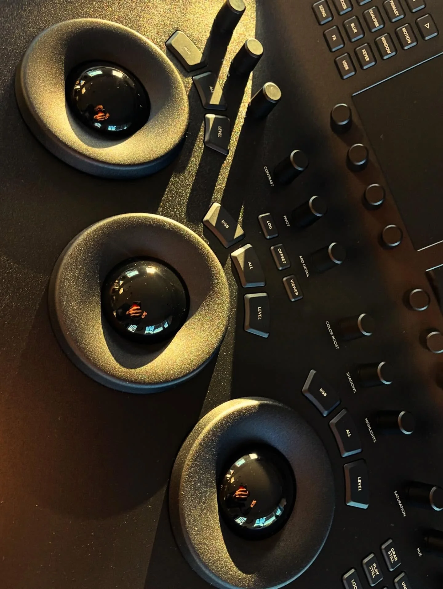 IN THE EDIT GRADING SUIT.