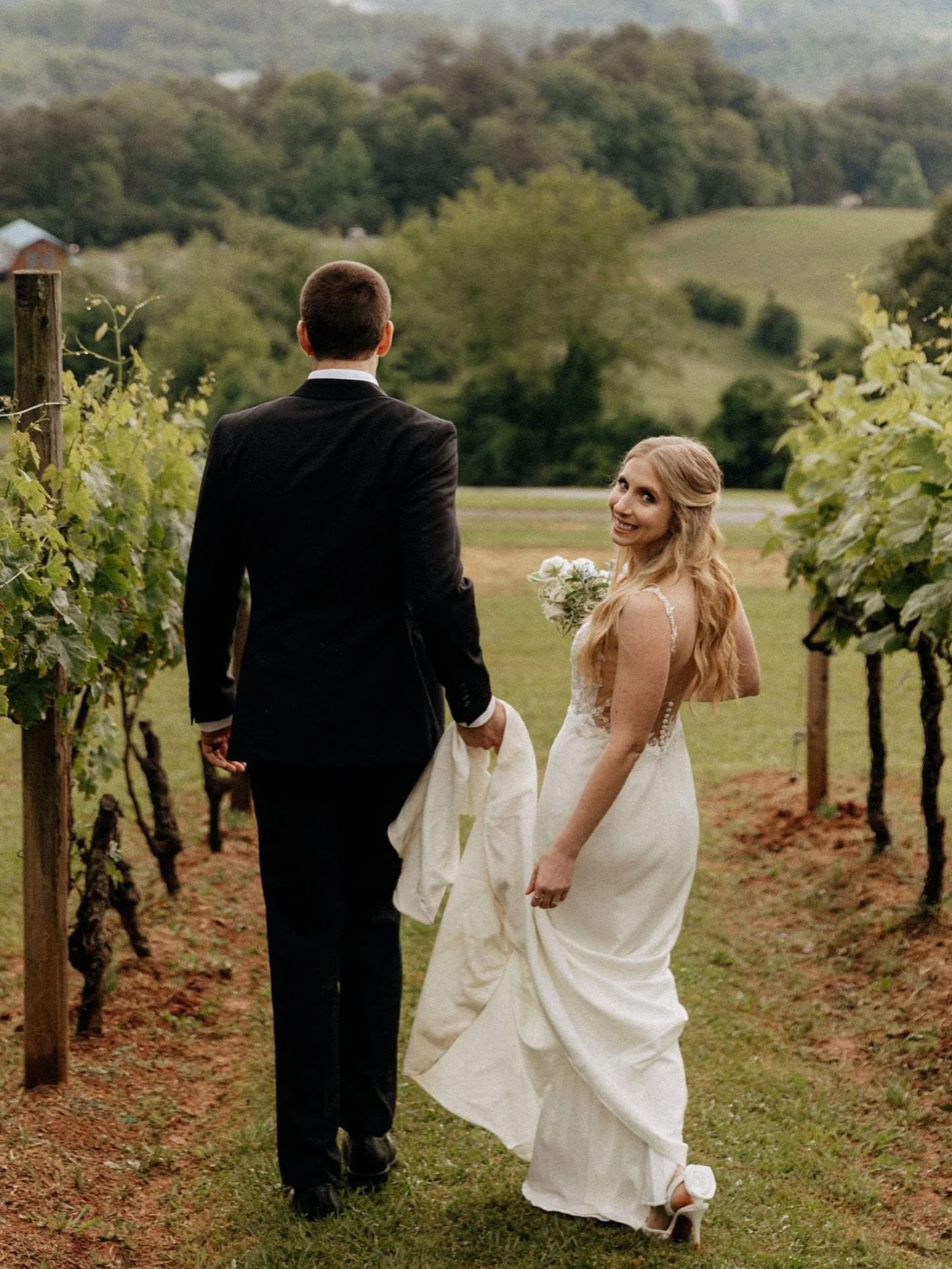 A wedding at Longleaf Vineyard is more than a day &mdash; it&rsquo;s an experience rooted in the vines and framed by the Blue Ridge Mountains. 🍇✨

Why couples fall in love with this place:
	&bull;	Romantic vineyard rows that turn every step into a s