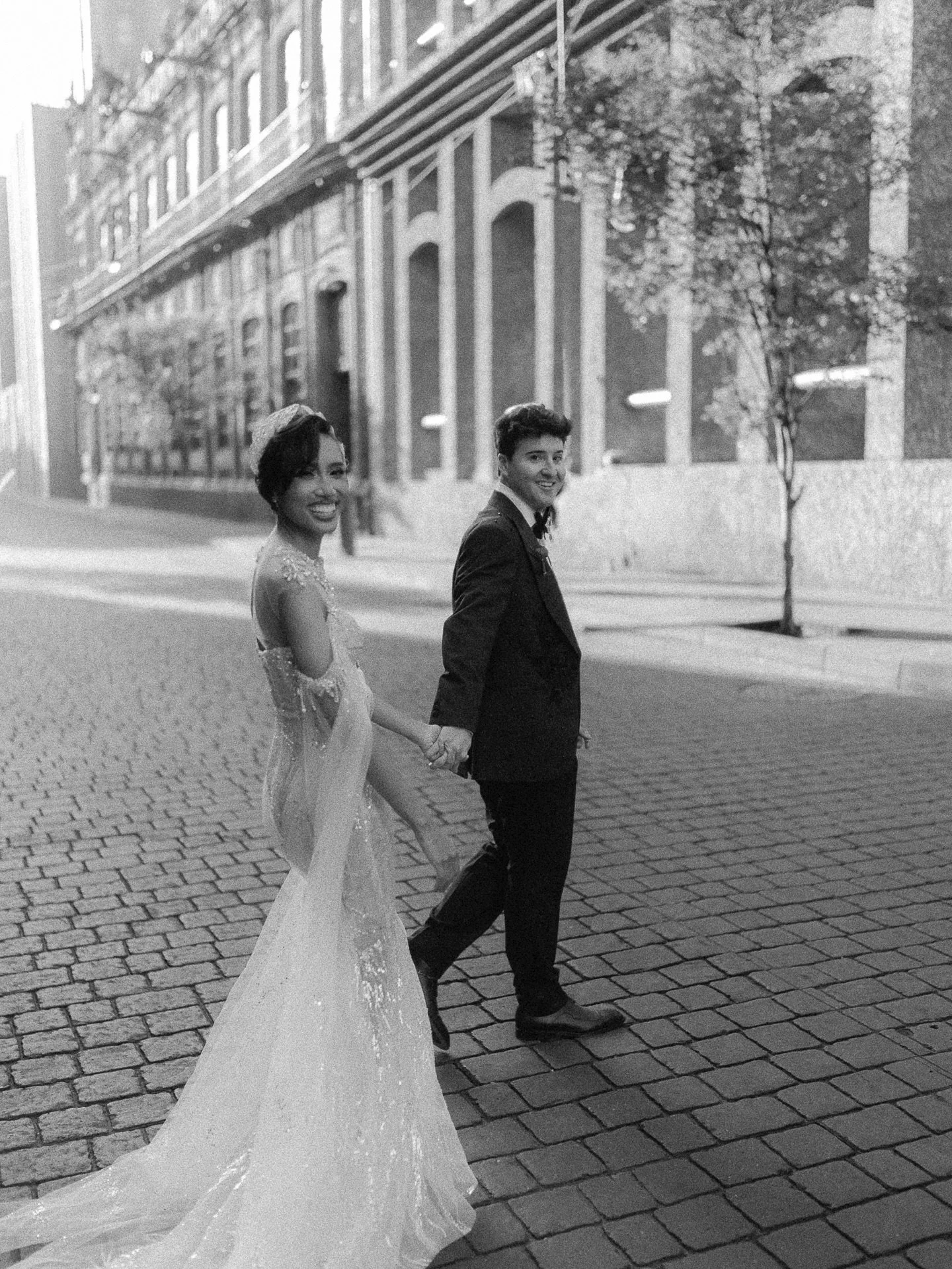 From Mexico City with love ❤️ what an amazing wedding in the heart of the city surrounded by amazing providers. Thank you Christina and Tim for your trust and love. @kismet.wp @noe_ocer @jimeangulobeauty @casinoespanol_eventos @piacere.agencia.musica
