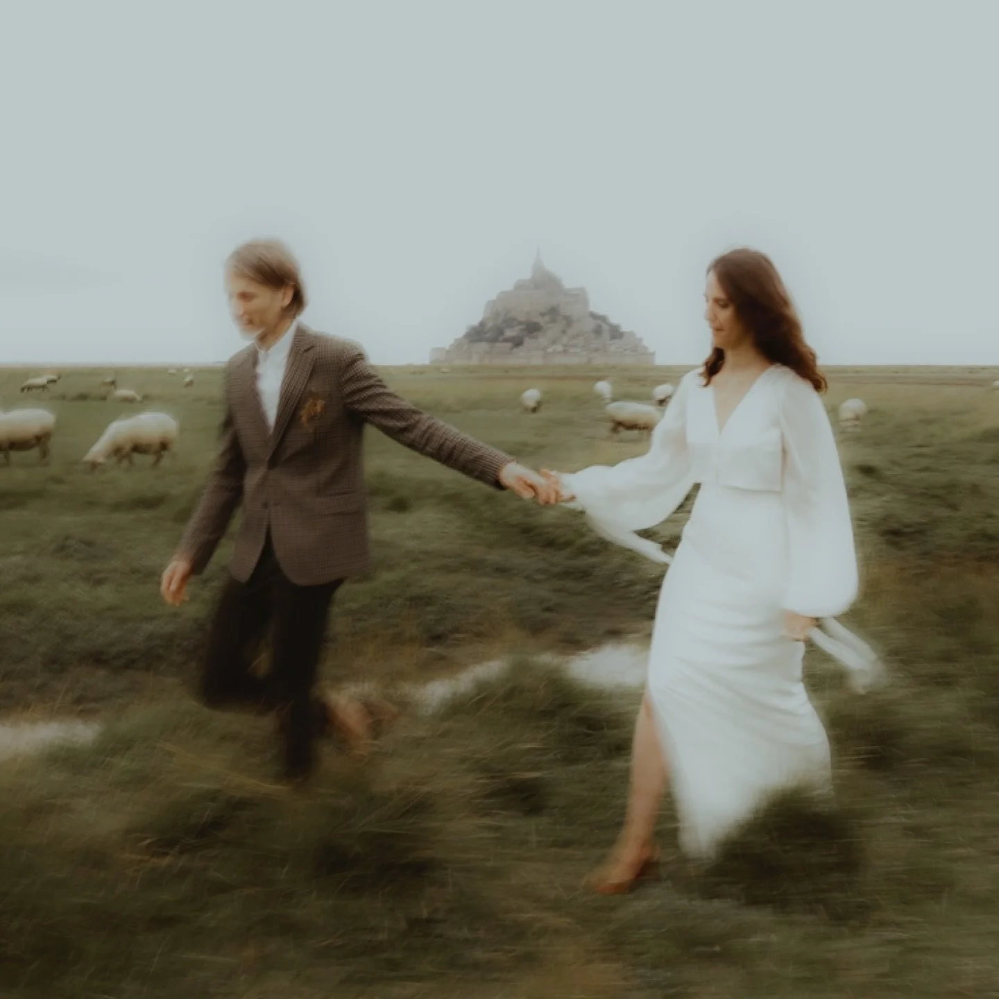 Monument #montsaintmichel #montsaintmichelphotography #intimatesession