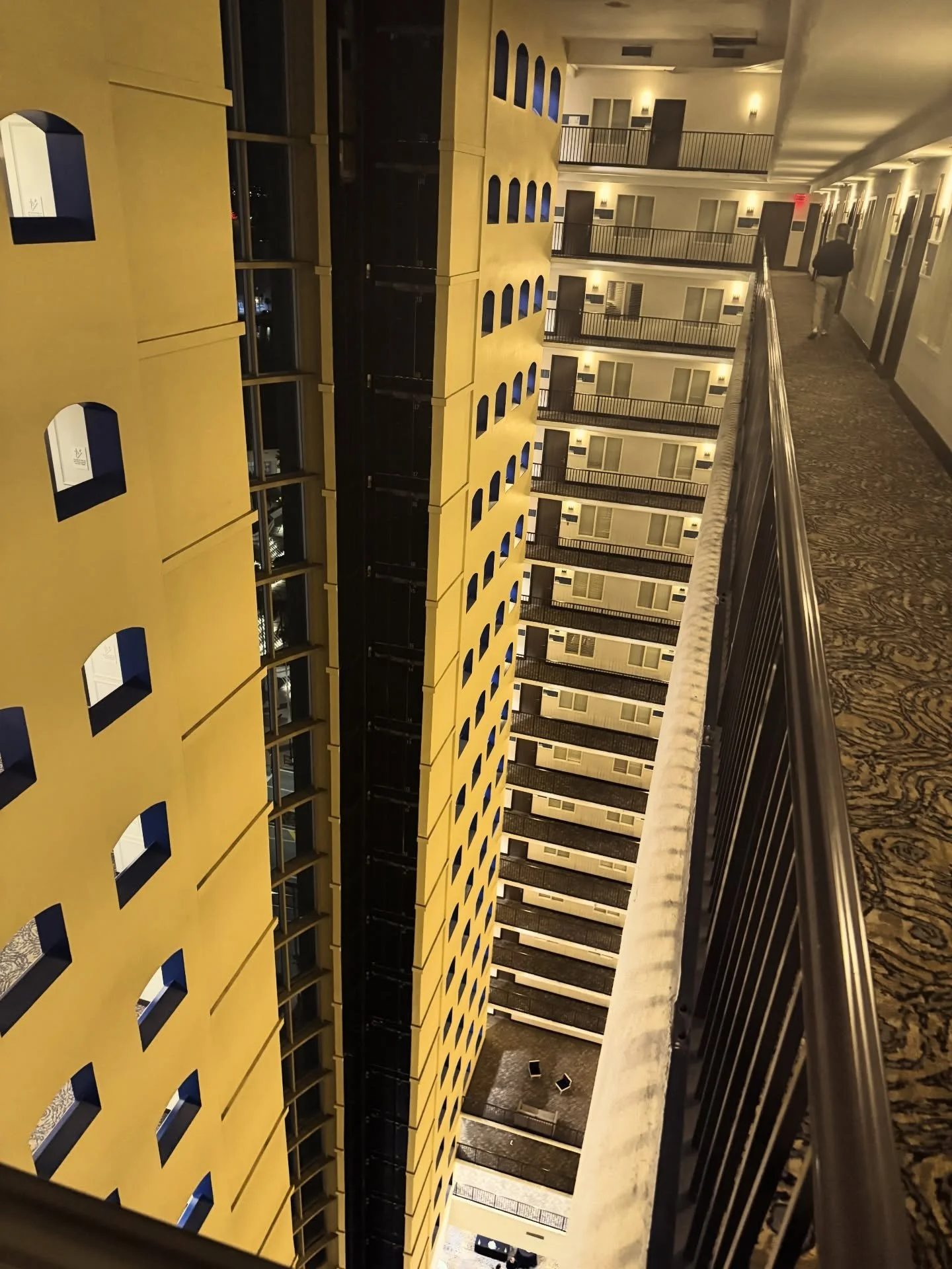 Fun fact&hellip; 
I don&rsquo;t like heights that a person could fall off&hellip; 
19th of 20 floors, open middle concept. Yikes!