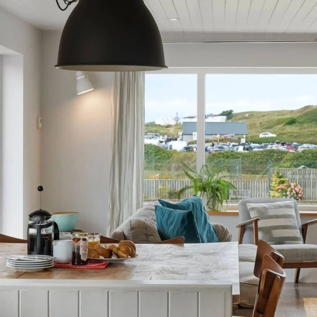 Has the turn in weather left you wanting to getaway quick?
Sometimes a staycation is just what you need; a change of scenery, to remove the stress, and spend some quality time with loved ones 🤍
Whether it's a weekend, midweek jolly or a week away, i