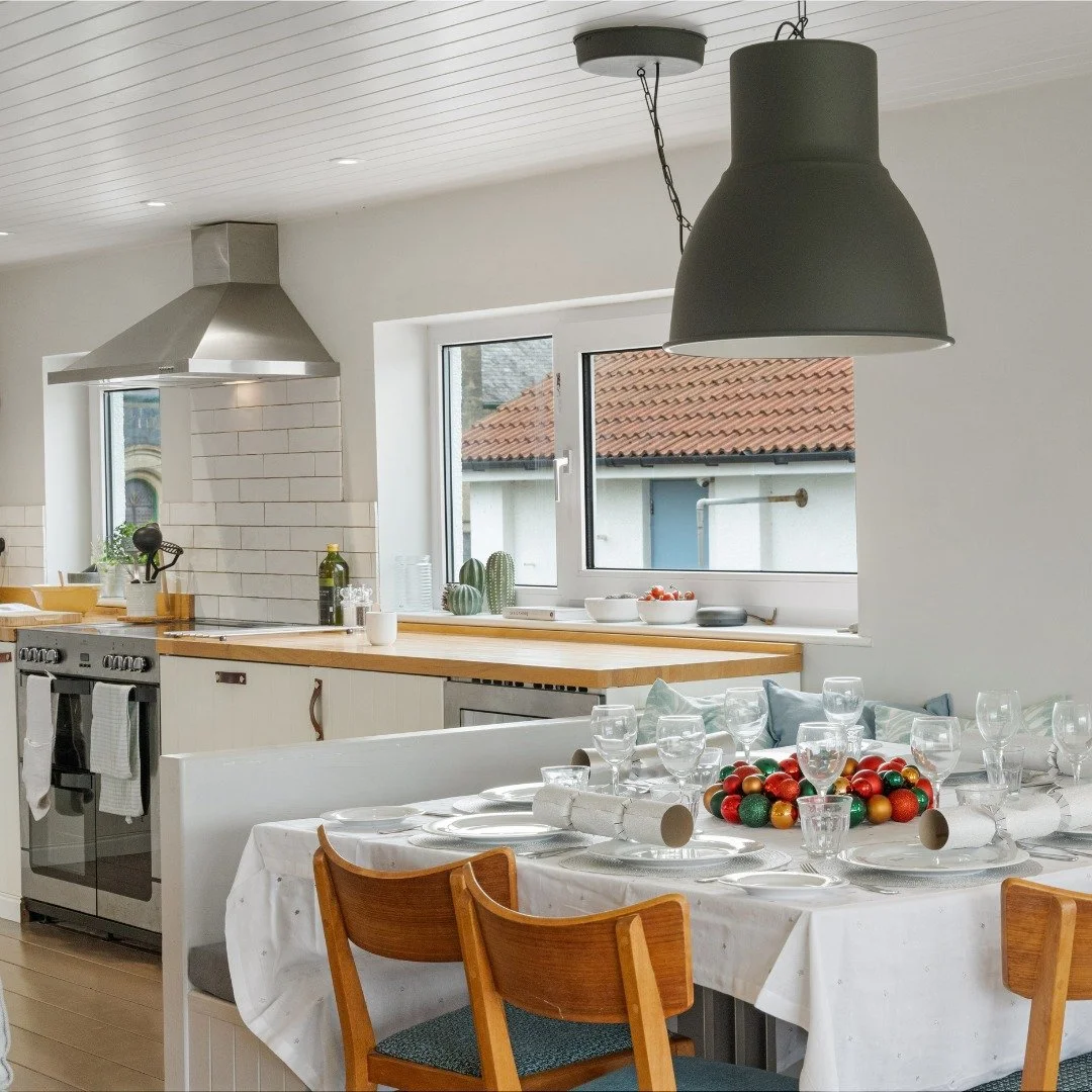 Just over 4 weeks to go before the big day! 🎄
Have you managed to schedule in some time to enjoy some festivities with your loved ones? Quality time, reconnecting, not frantically ticking off the to-do list, attending school events, panic-buying pre