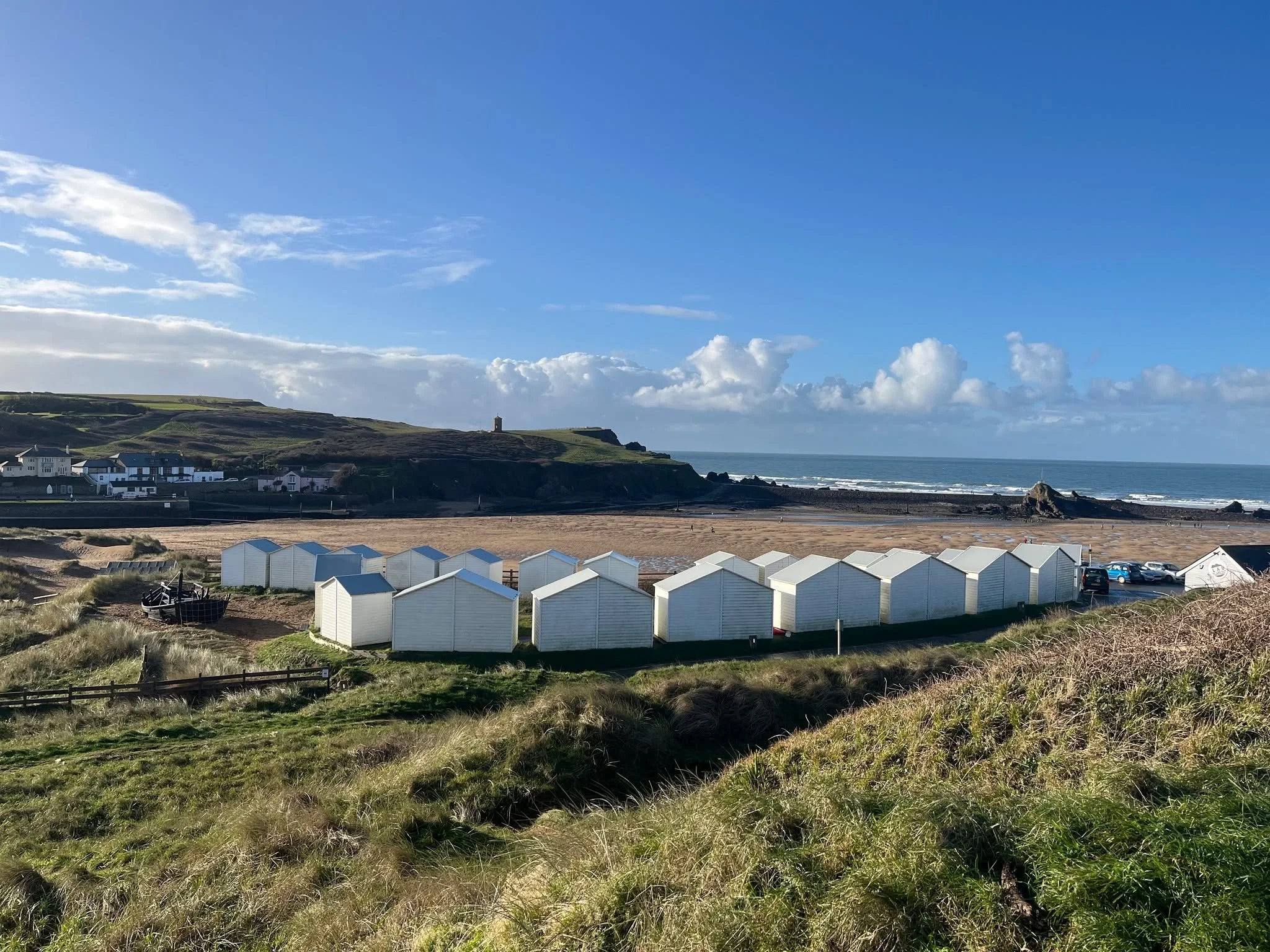 A happy, happy sight ❤️💛💙
The beach huts over Summerleaze Beach on a crisp winter's day!
The beach, the downs to your right, and the storm tower in the distance.
#bude #cornwall #northcornwall #sightforsoreeyes #happysaturday