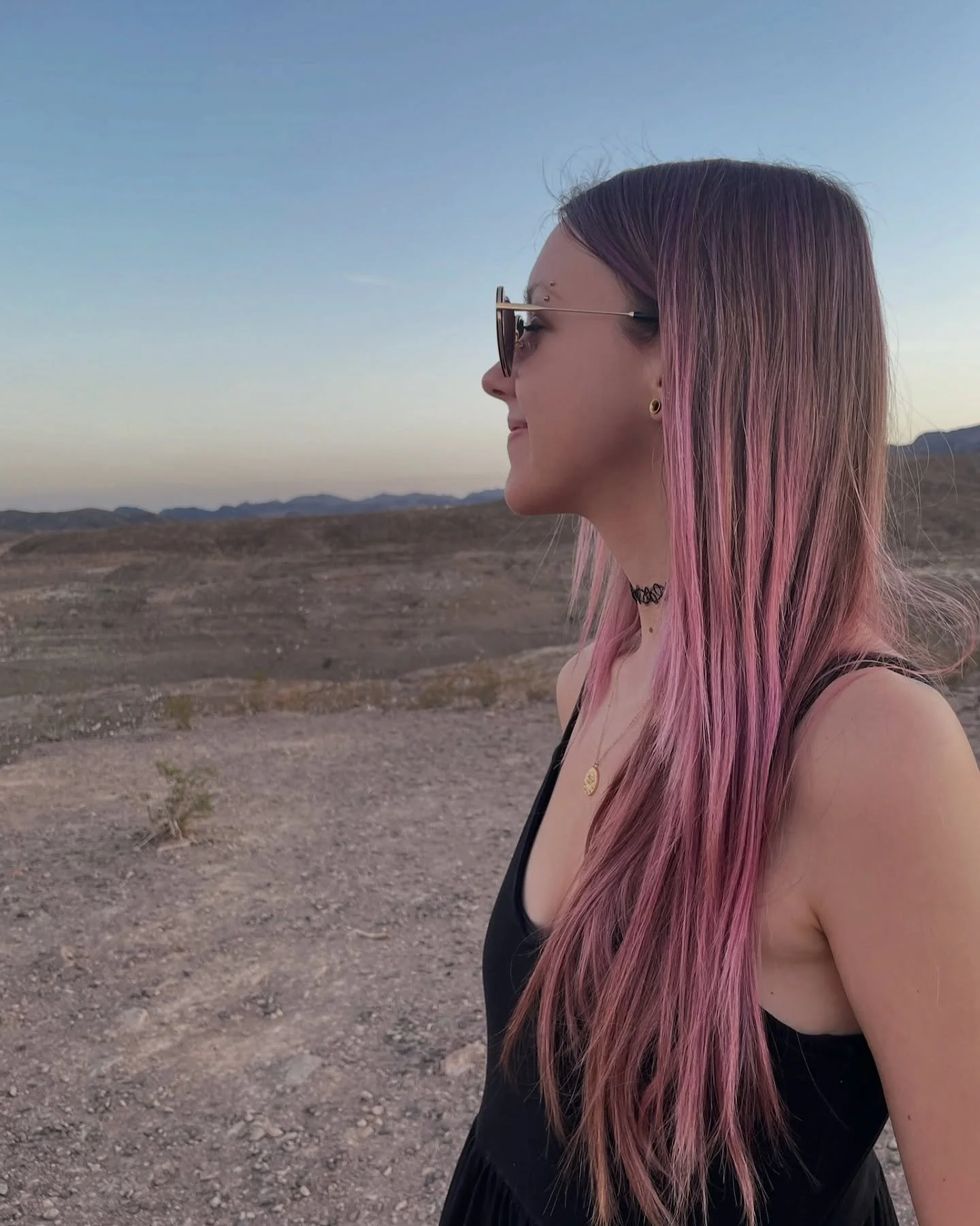 32 🌞🌀♈️🌸🌊✨👁🌈

a few highlights from this past year 🤍 I hope the year to come is full of even more bright moments, nourishing connection, easeful days, energizing adventures &amp; experiences, deep presence, love, creativity, and boldness 🙏🏼
