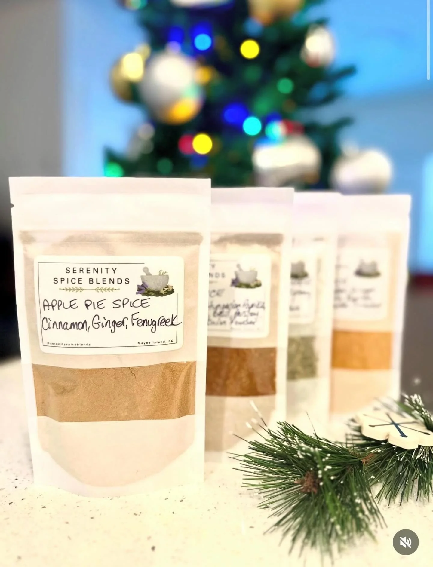 Feeling the Christmas spirit ✨🎄 Thank you to our lovely customer for sending this photo. Spice blends make the coziest gifts for the holidays! 🎁 

#christmas #christmascooking #gift #christmasspirit #serenityspiceblends