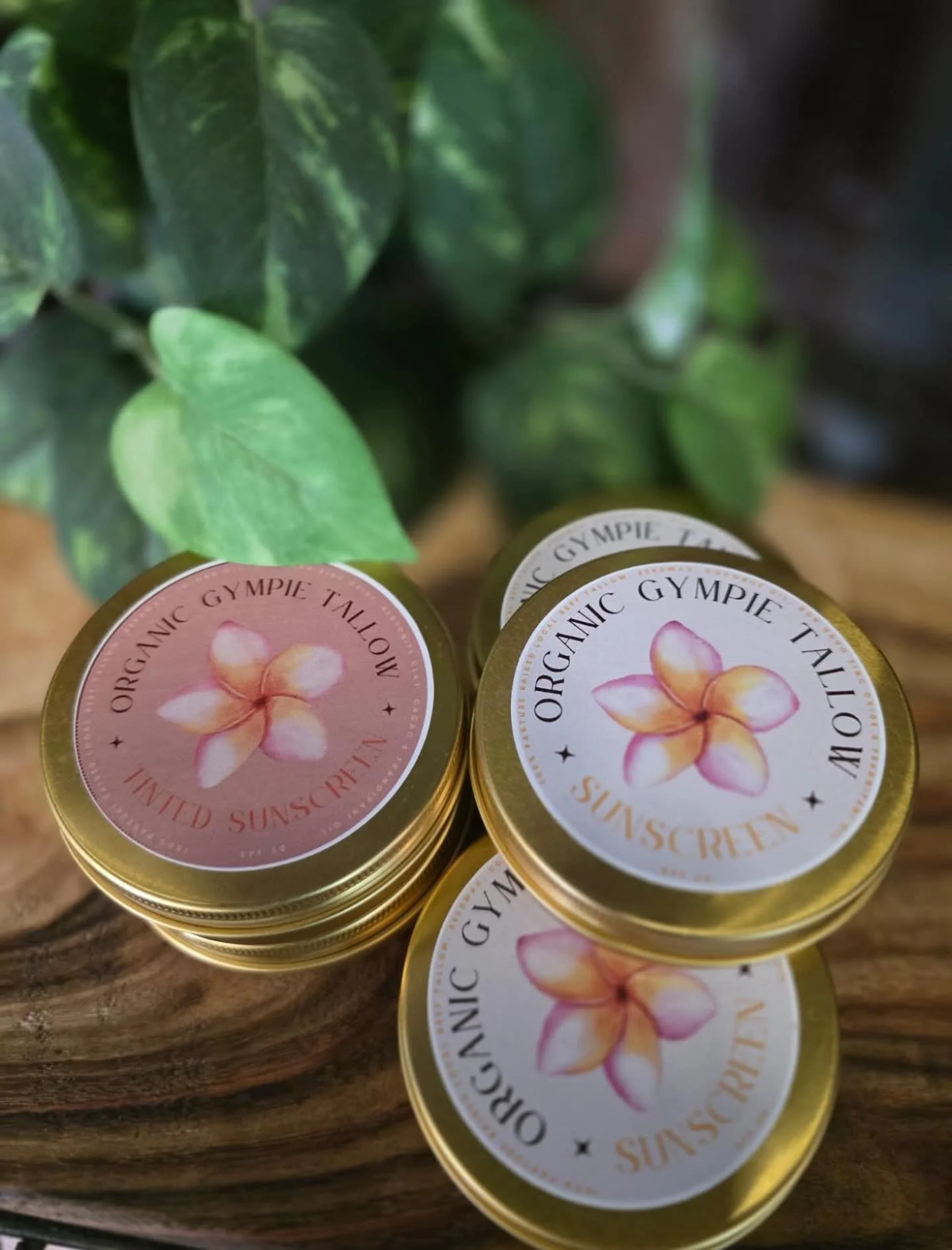 It&rsquo;s that time of year - 
the hot QLD  summer sun beating down relentlessly, the time of year where we get burnt just hanging out the washing, don&rsquo;t  be a beetroot this summer 🌺 

Head into @thevillagecollectivestore in Gympie and grab y