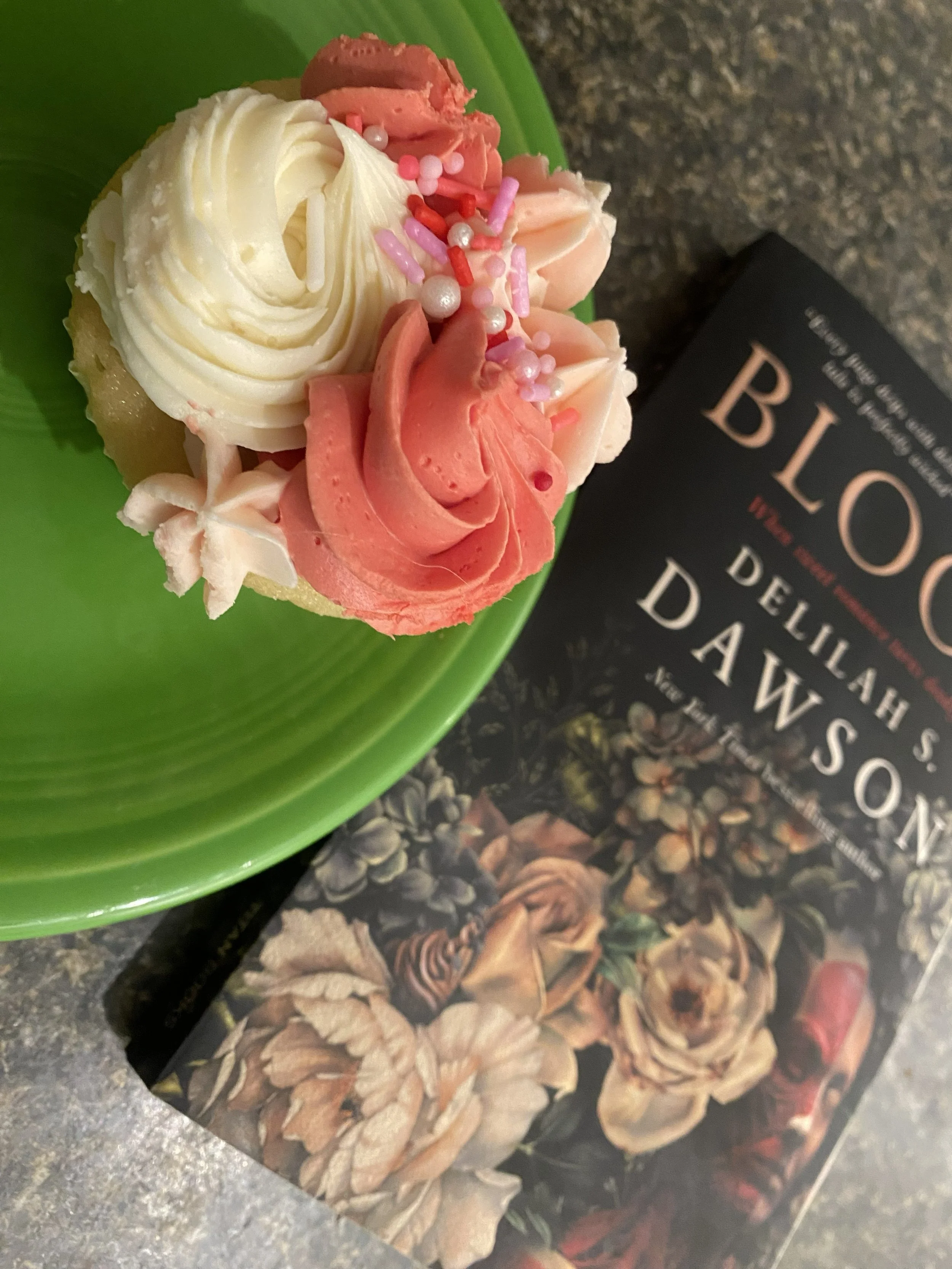 Bloom and Cupcake 