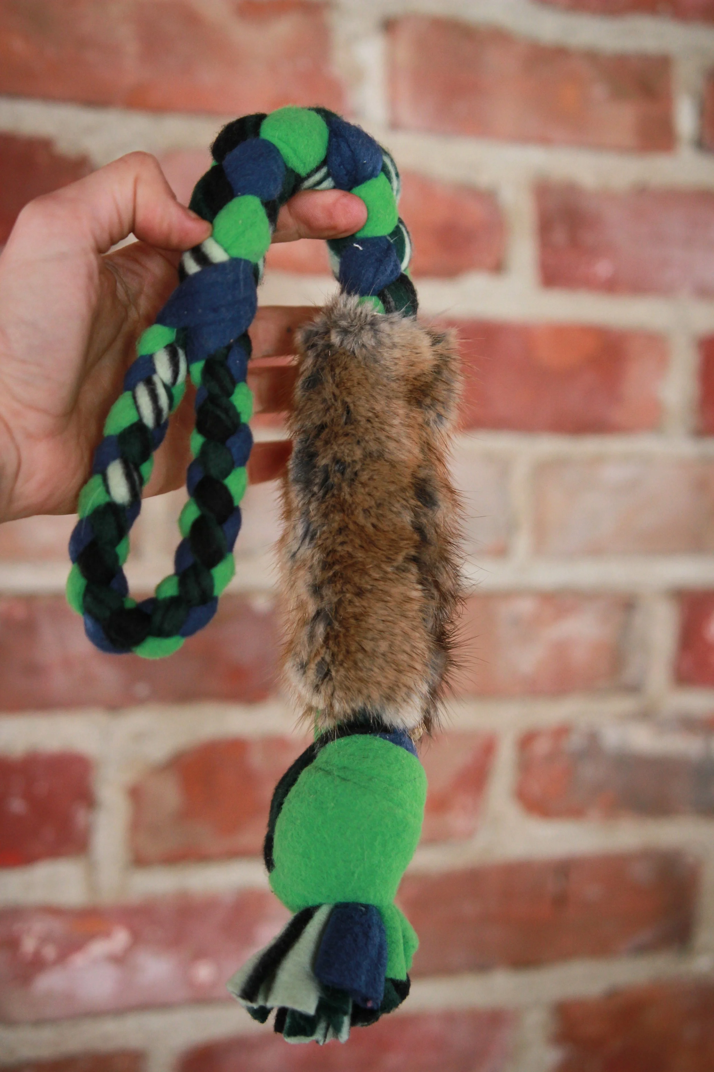 Tug avec fourrure recyclée -  Régulier avec poignée