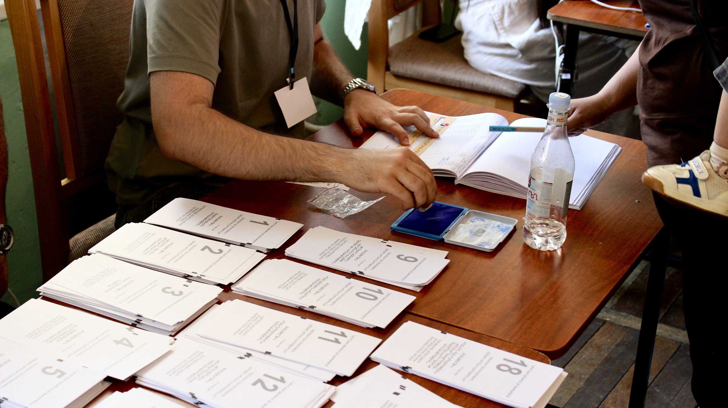 There are 18 political factions running in the June 7, 2026 parliamentary elections. 