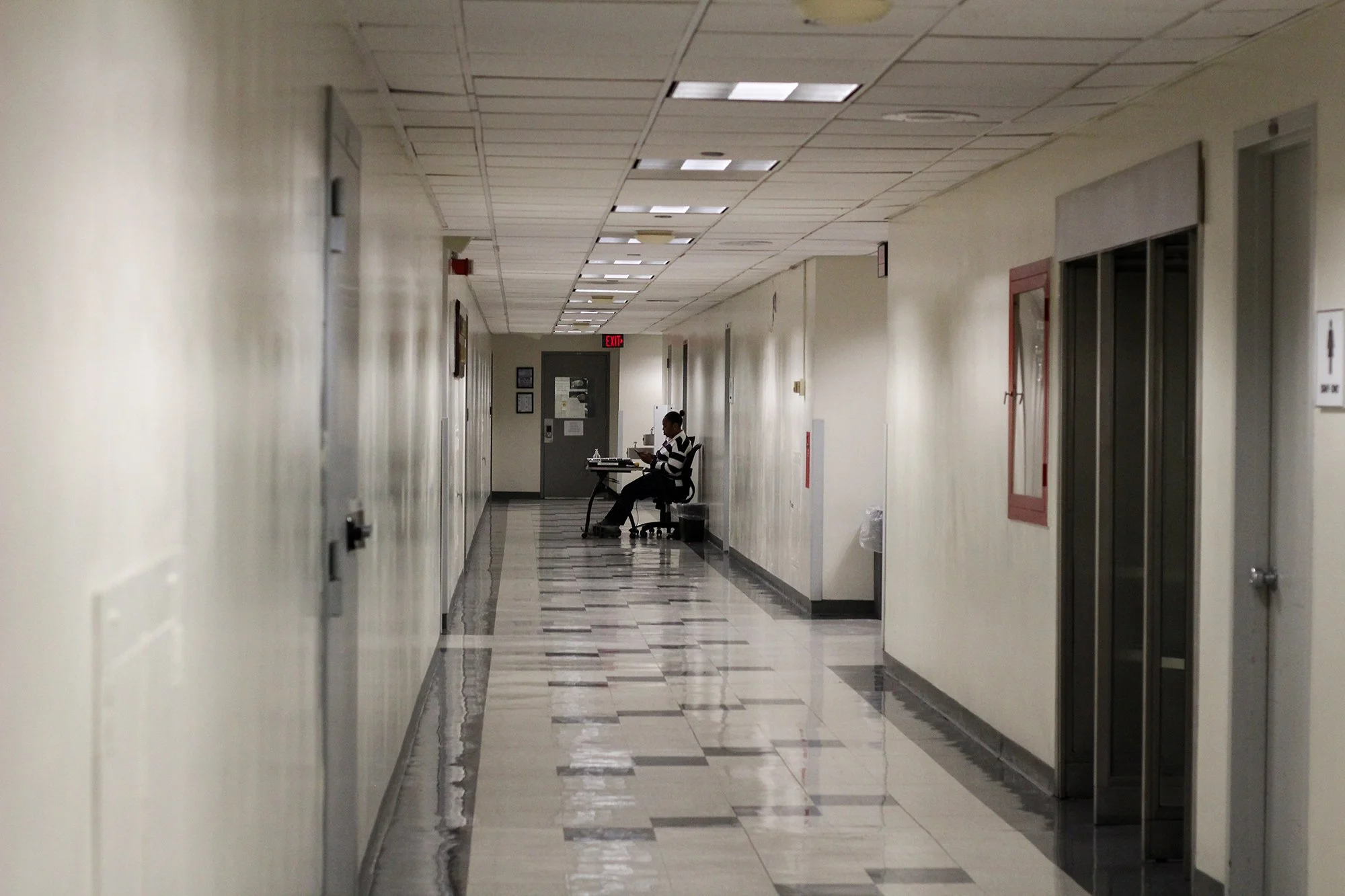 The holding cells inside 26 Federal Plaza, where detainees await transfer after being arrested by ICE outside of their immigration court hearings, Aug. 27, 2025 (Photo by Sandra Sadek)