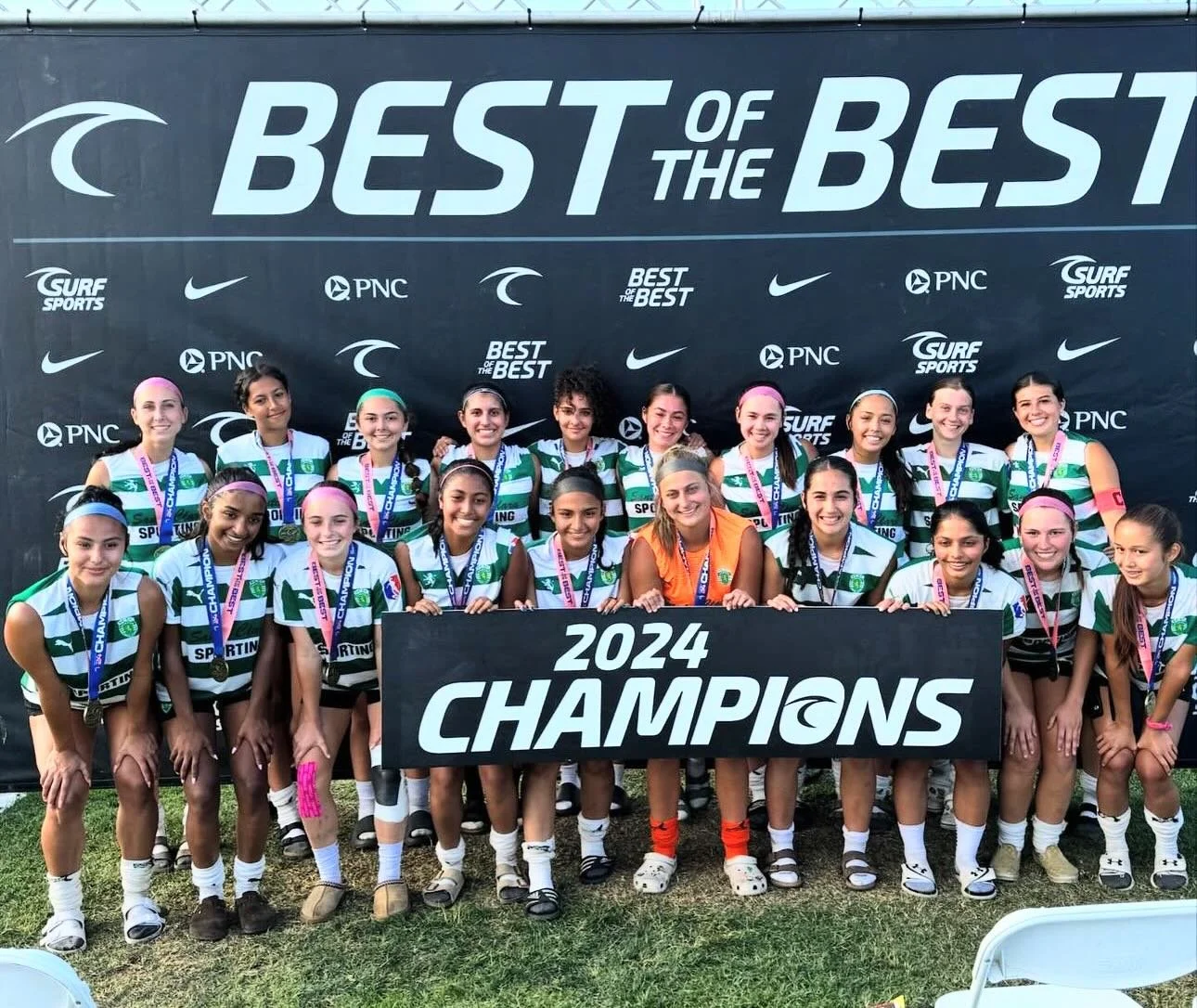 2 🏆 in two weekends for @santaclarasporting07girls!

After winning the u19 Davis College showcase our u19s also came back home from San Diego with another trophy! 

Great preparation for this upcoming @girlsacademyleague season!