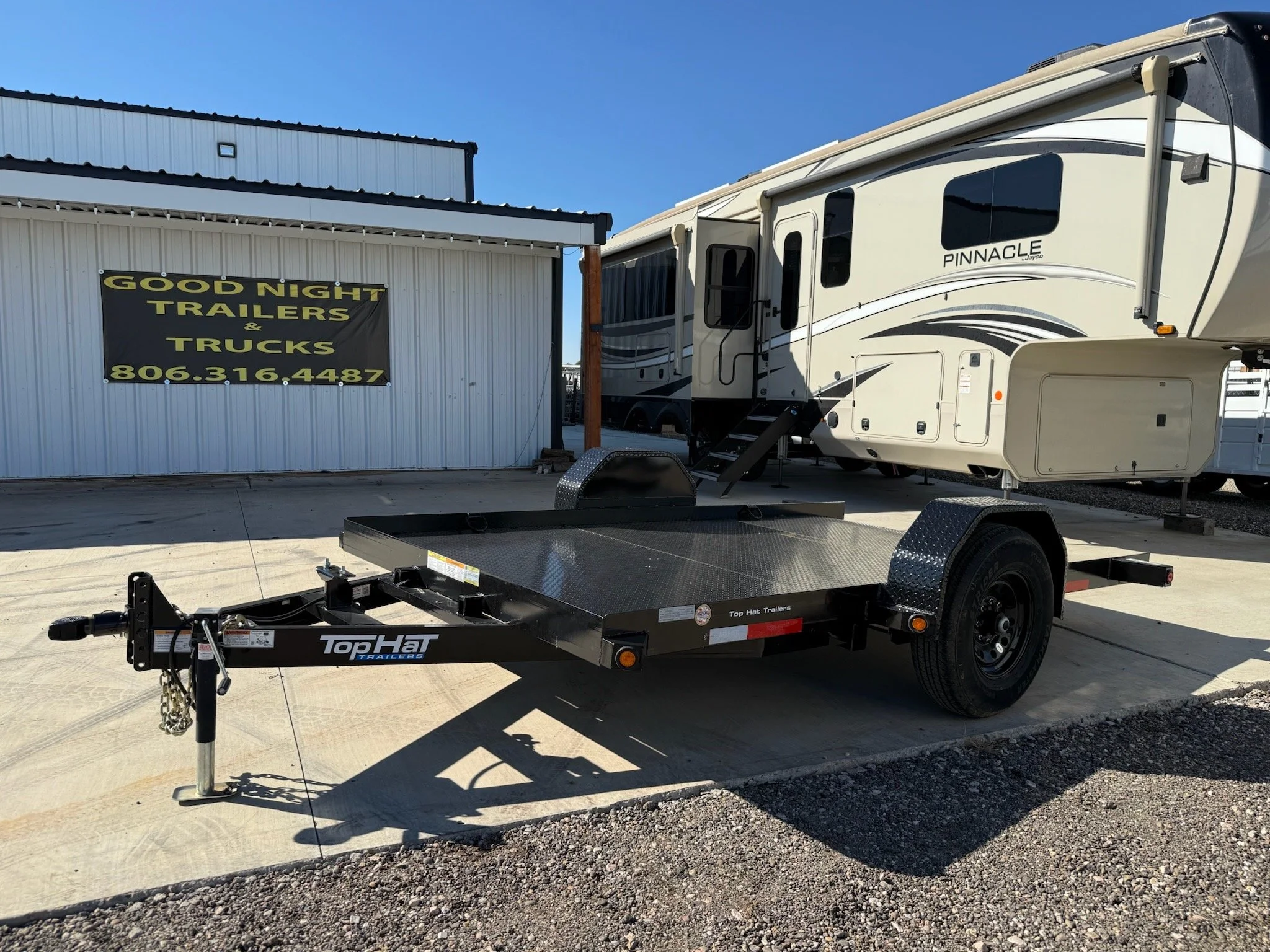 12FT X 80IN, 7K - SINGLE TILT STEEL FLOOR 7000LB GVW N252867. 2025 Top Hat - $5186