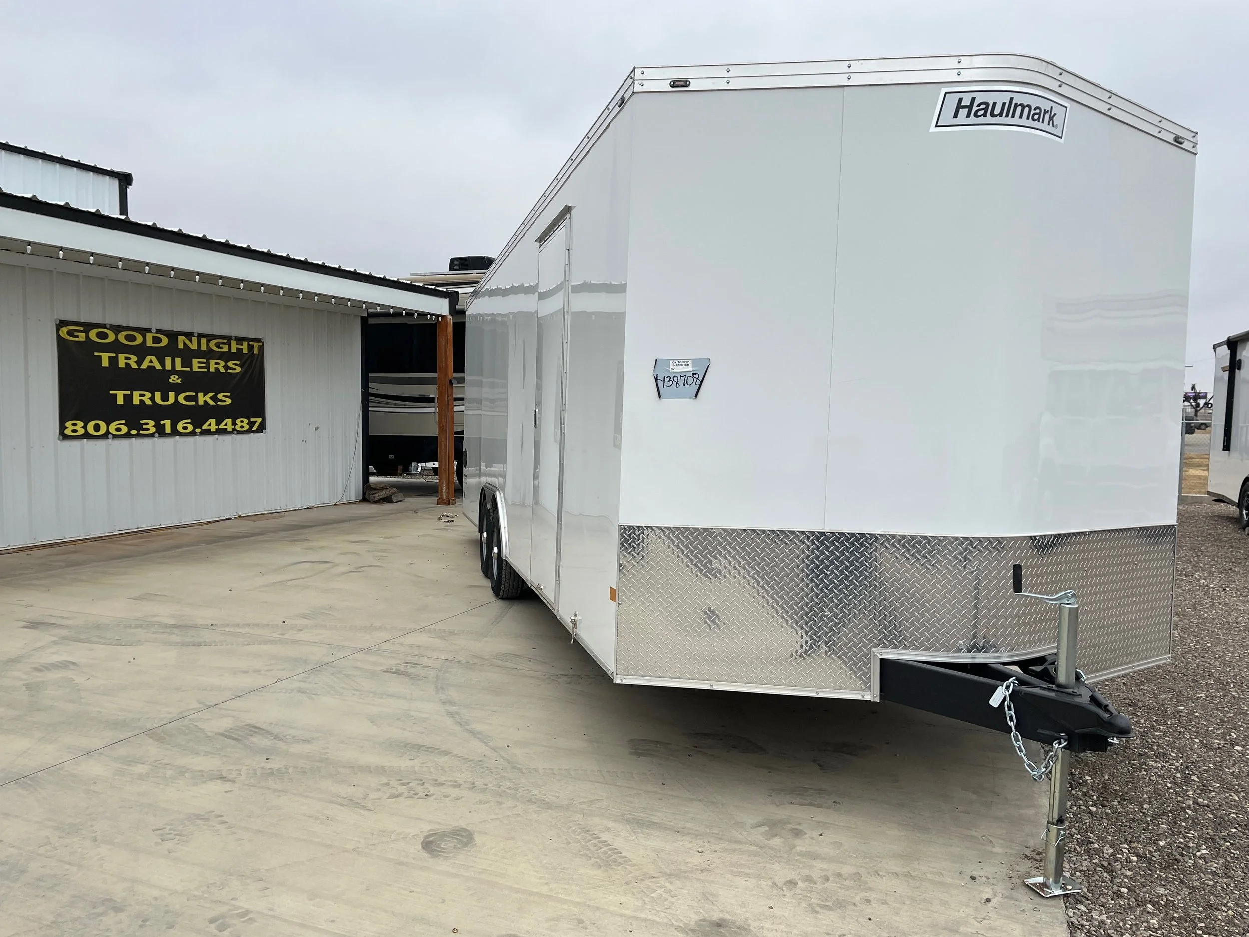 2026, HAULMARK, CARGO, 24FT X 102IN,10K- 24FT, CARGO WHITE COLOR BUMPER PULL SCREW LESS T438708- $11,786.00