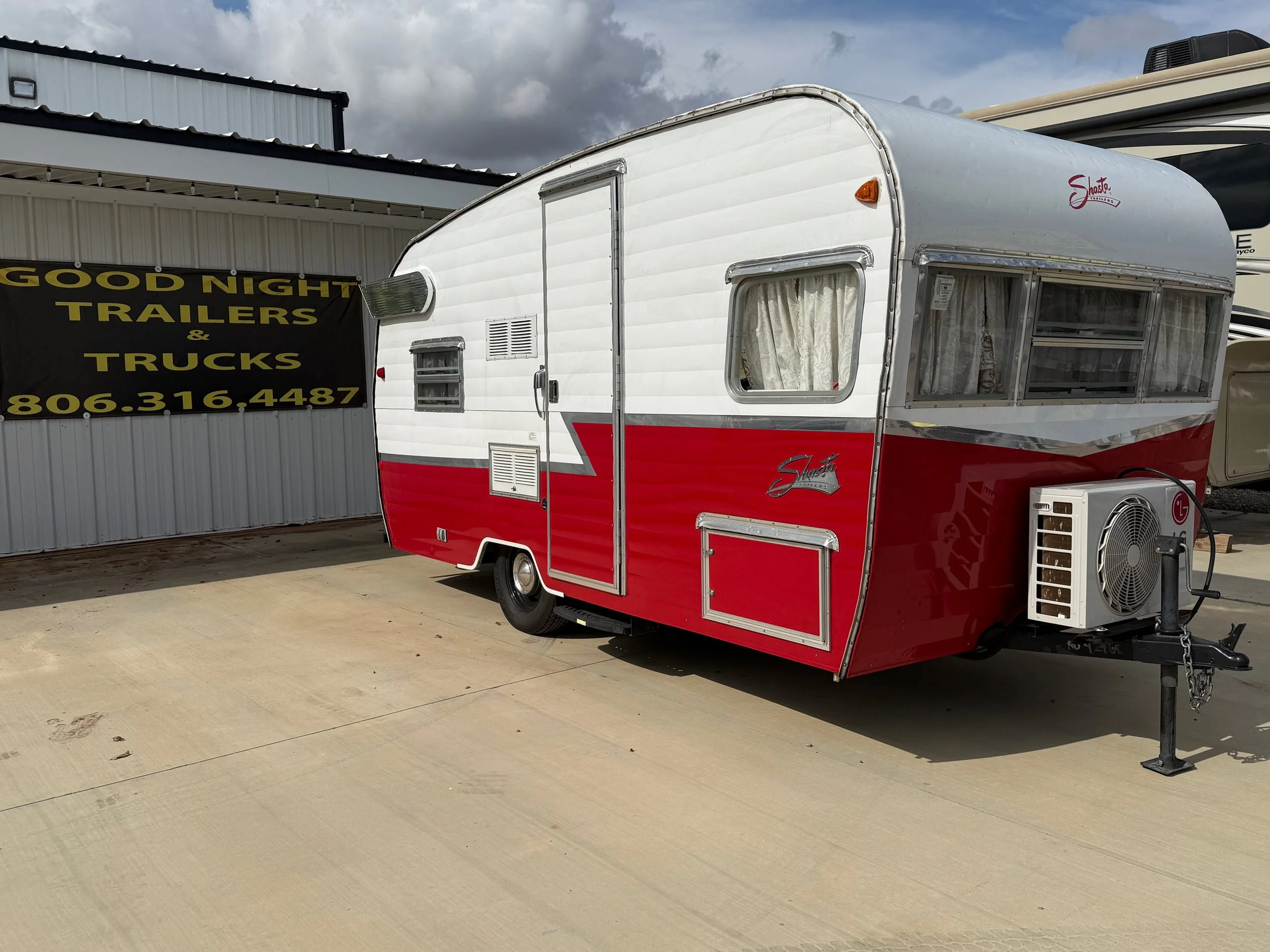 12FT X 96IN, 3.5K - CUSTOM SMALL TRAVEL TRAILER 
SPLIT AC E610678 - $7,586.00
