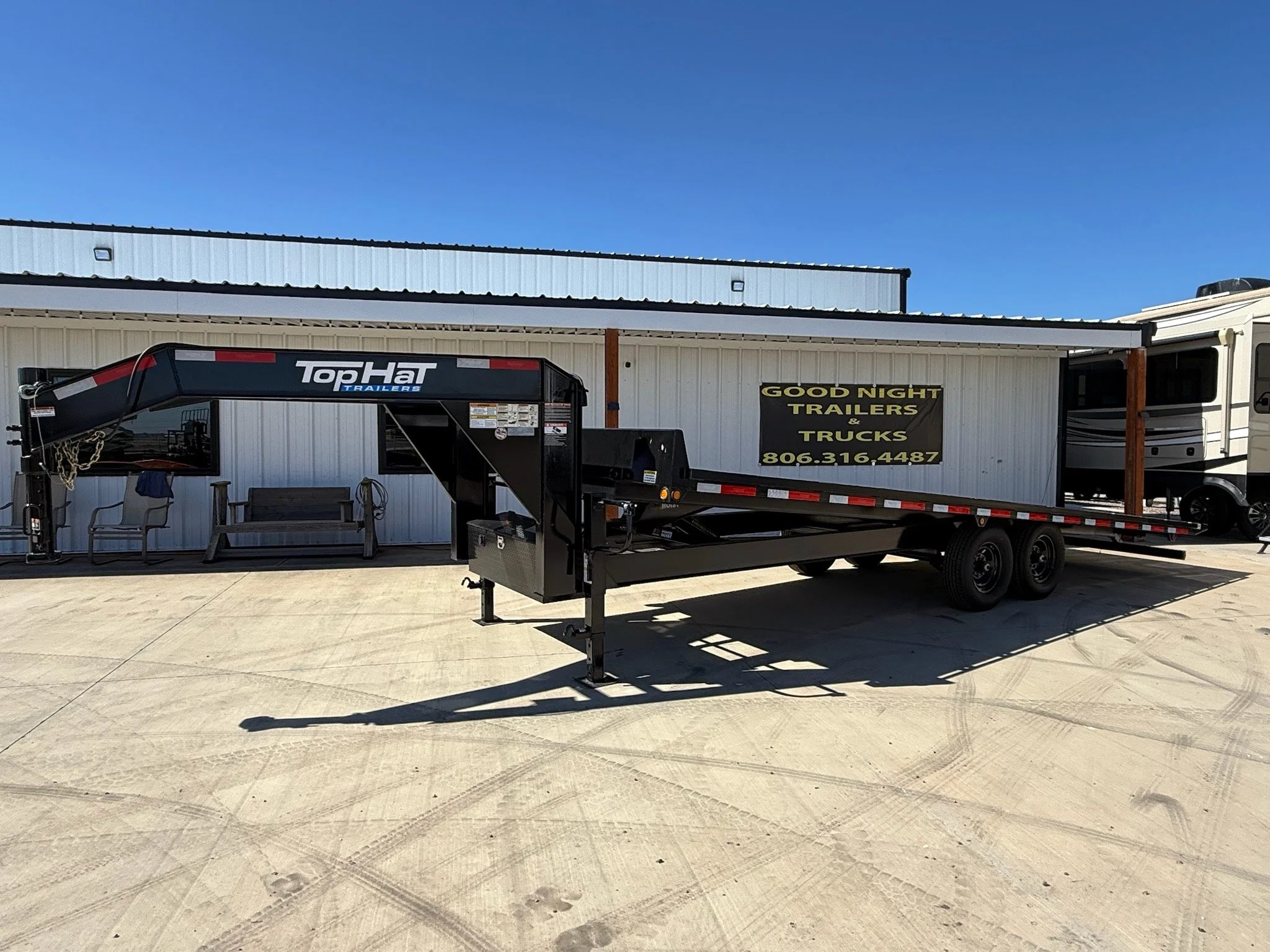 24FT X 102IN, 14K - FULL POWER TILT N250637 - 2025 Top Hat - $12,586.00