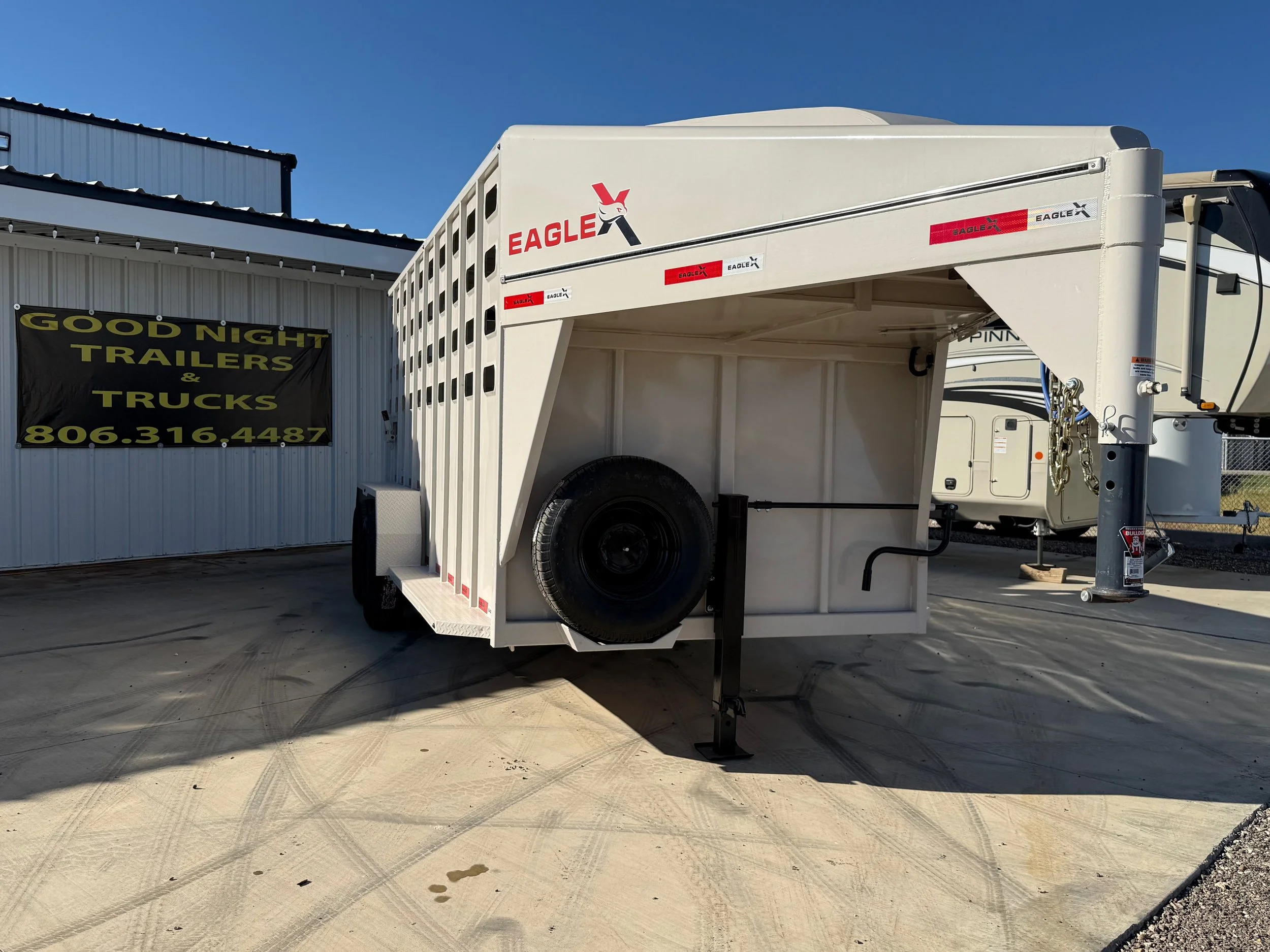 2026, EAGLE, CATTLE, 16FT X 79IN, 14K - CATTLE TRAILER HOOF GRIP FLOOR TWO GATES REAR SLIDE DOOR 1127898 - $15,900.00