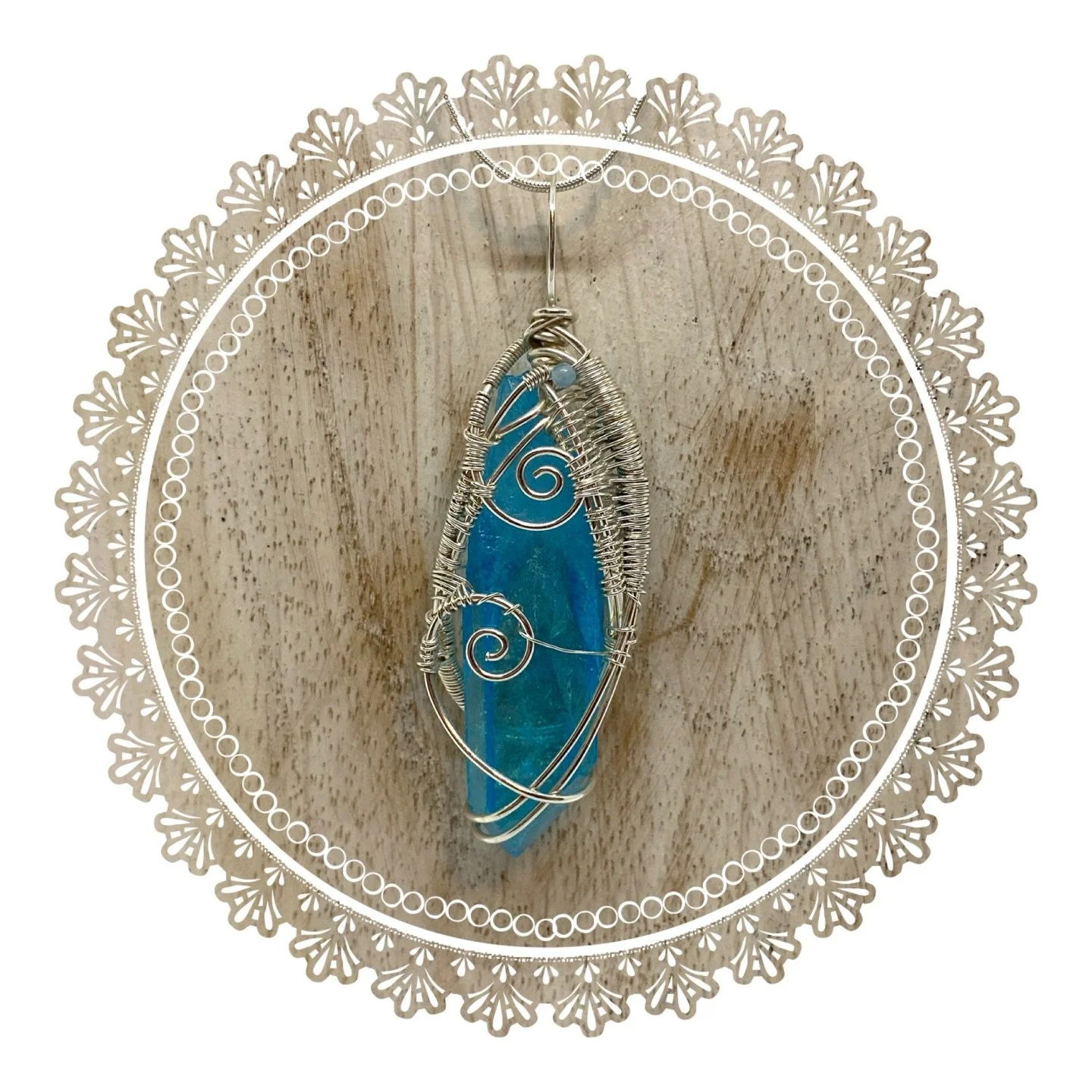 Normally $85, this pendant is made from Aqua Aura Quartz, a form of Quartz that requires pure gold dust to form. Handwoven from solid 0.925 Sterling silver make sure to check out this piece before it&rsquo;s gone! 

#quartz #crystal #sterling #jewelr