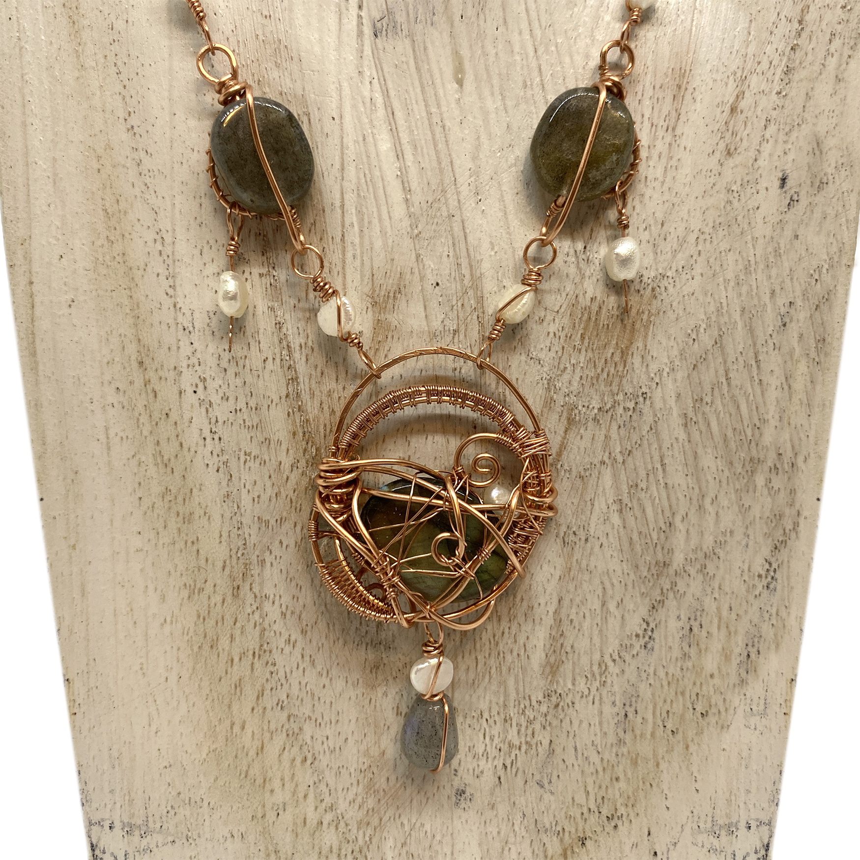labradorite neck back 2.png