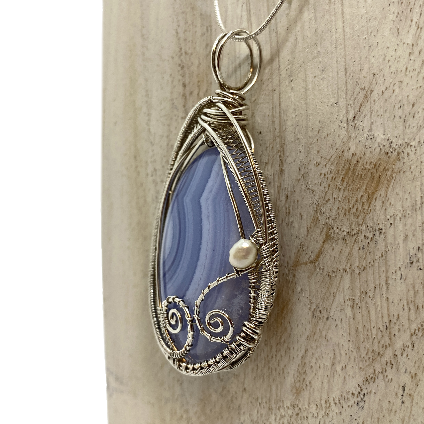 blue lace agate 1-3.png