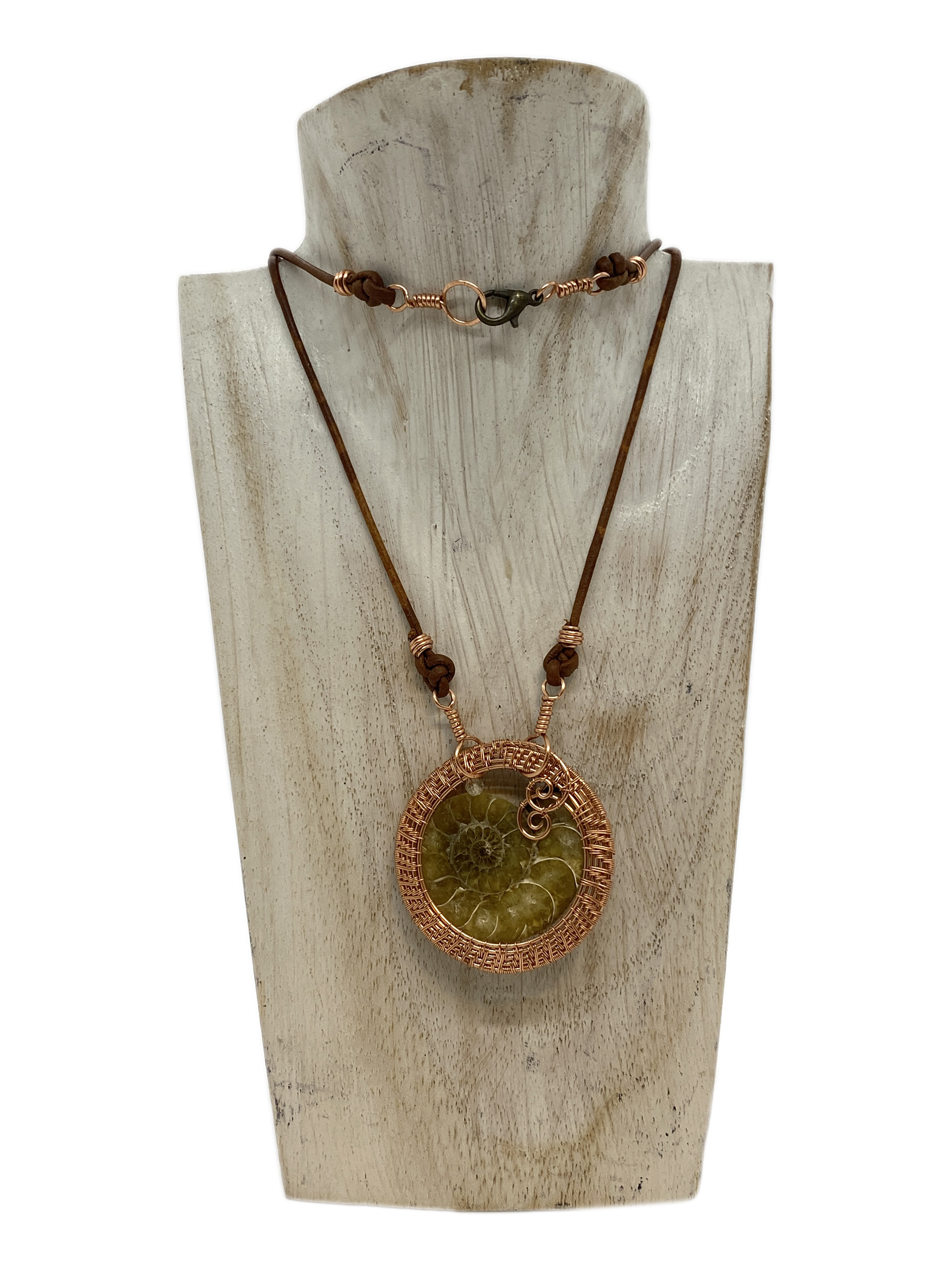 ammonite necklace 1-1.png