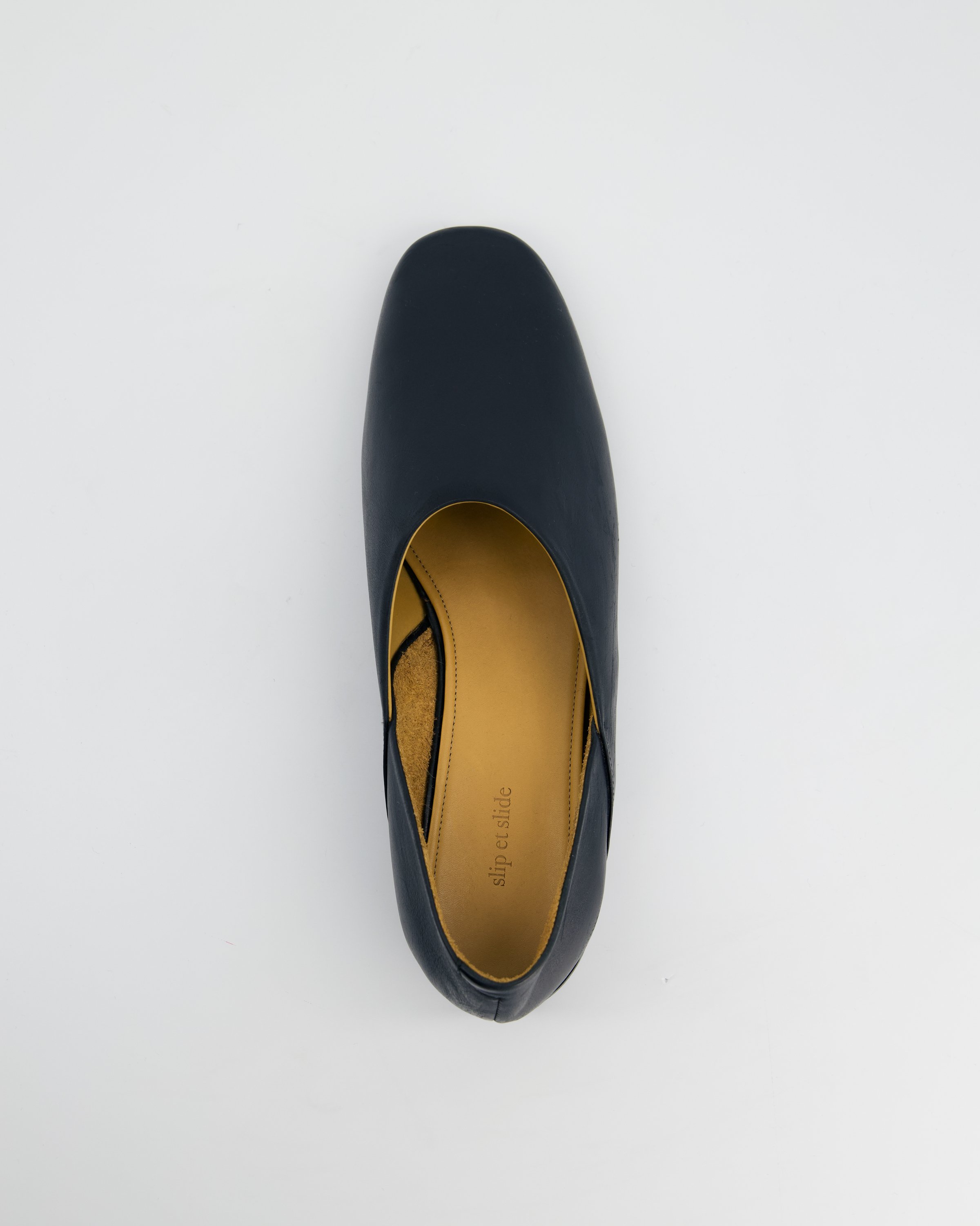 SLIPPER-Top1.jpg