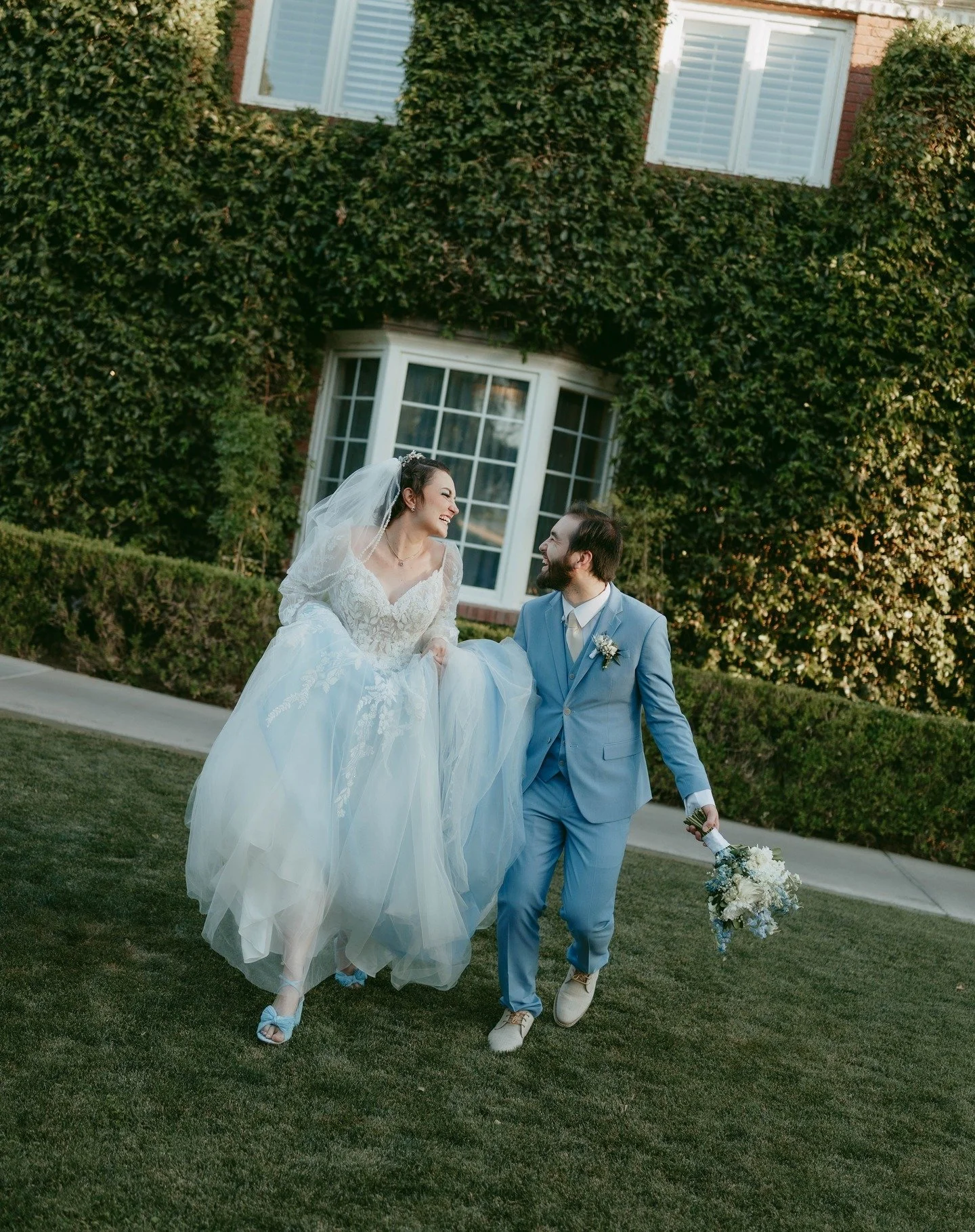 Here to tell you that Lydia + Jacob are the sweetest, most smiley, most happy couple I've ever met. Lydia was so considerate of literally everyone at her wedding day. She made it a point to introduce herself to ever vendor and made sure to get everyo