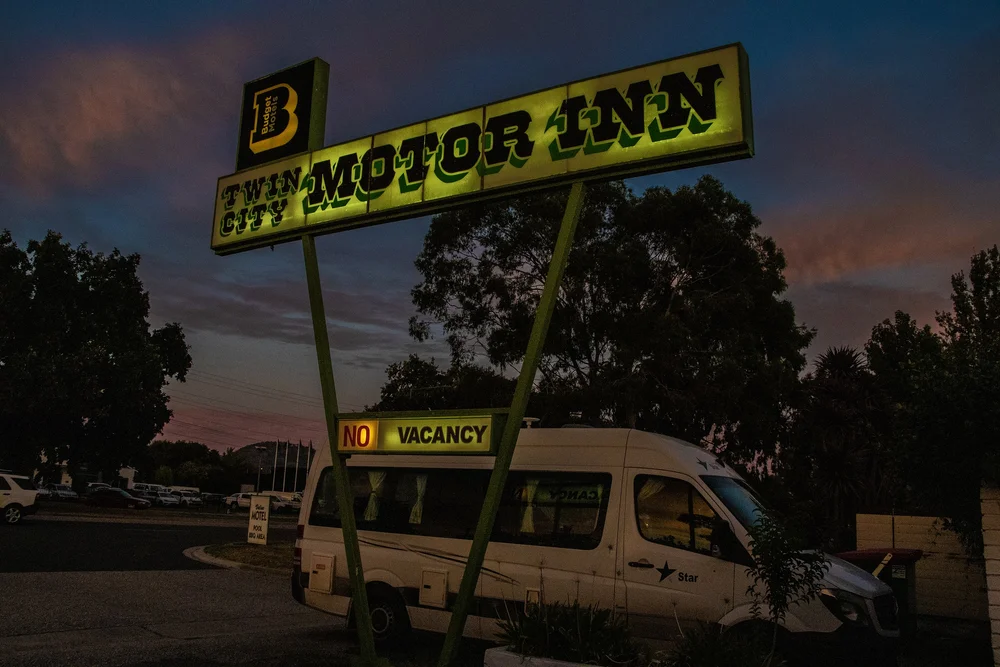The exterior sign at Twin City Motor Inn