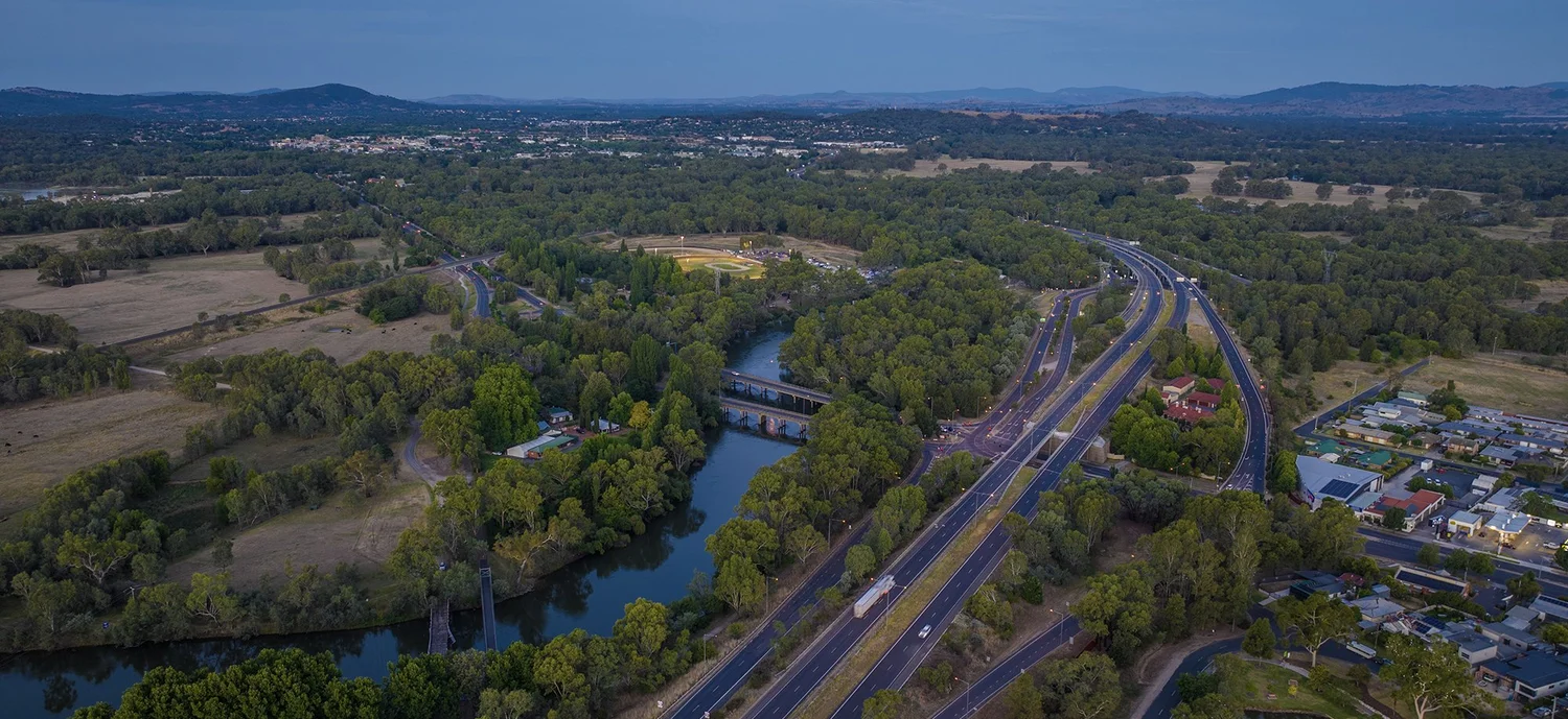 Amos Ashley’s aerial photograph of a river, roads and the surrounding border-region landscape