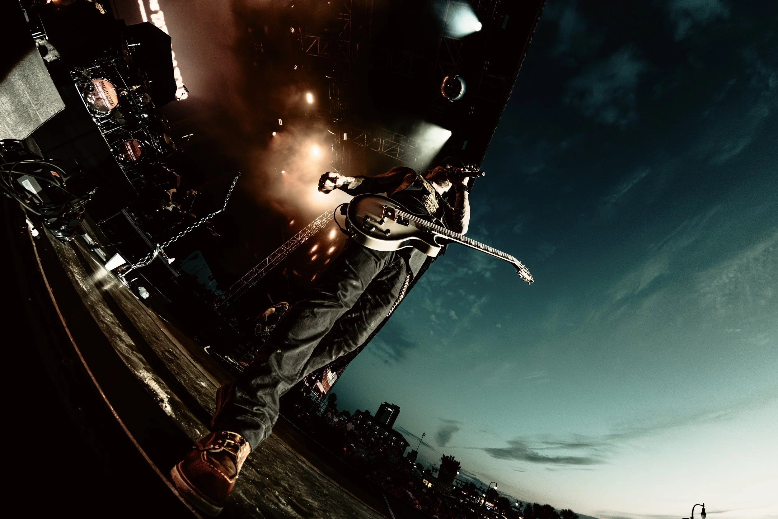 brantleygilbert-LEXI LOVELACE -06-08-25-4.jpg