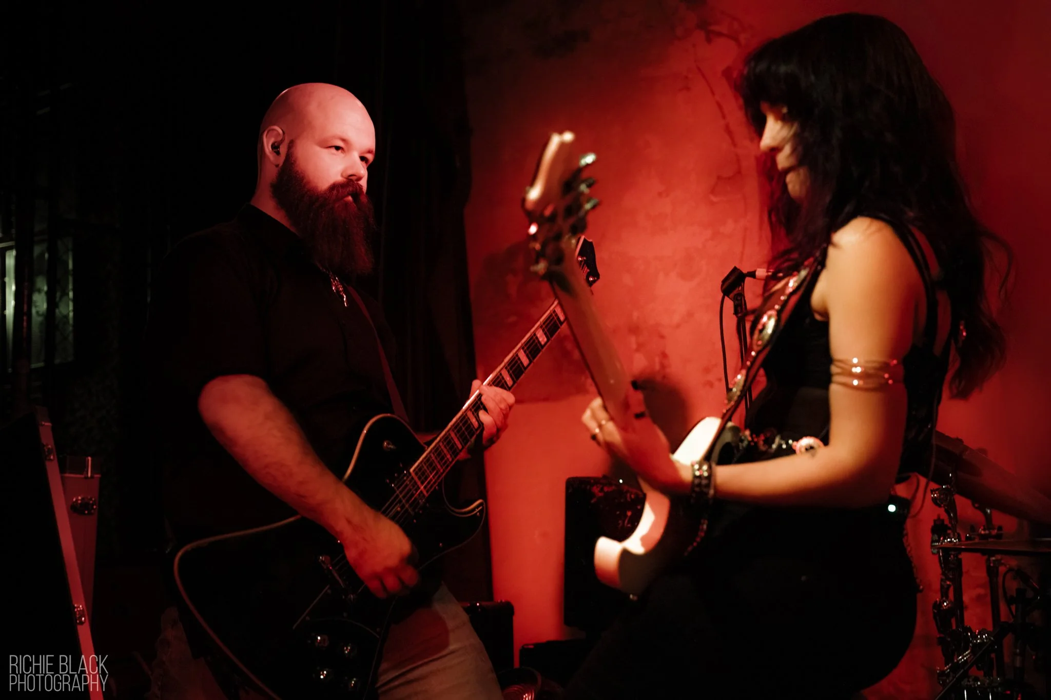 Love Bite - Revolver 270326-11.jpg