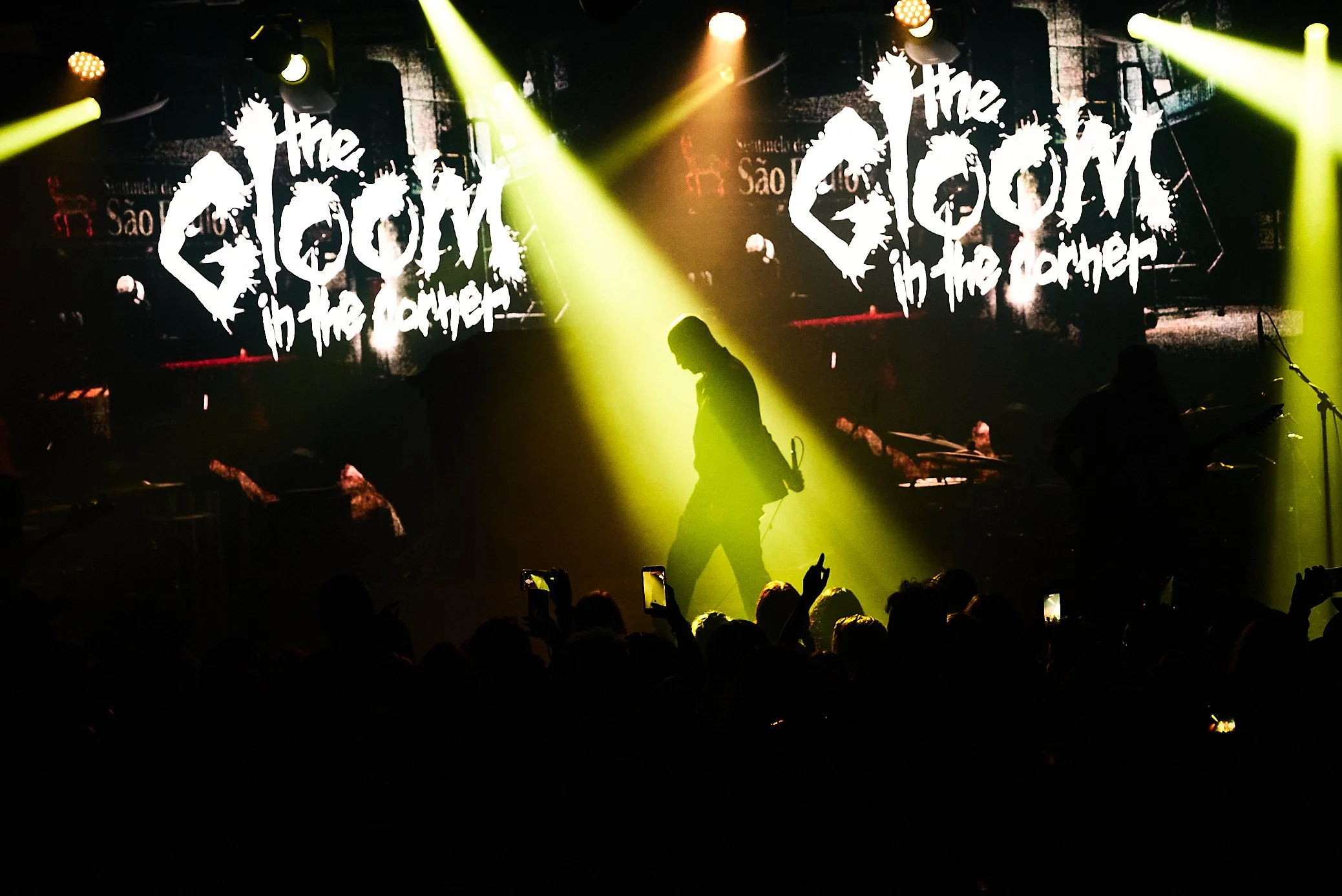 gloom-in-the-corner_14.jpg