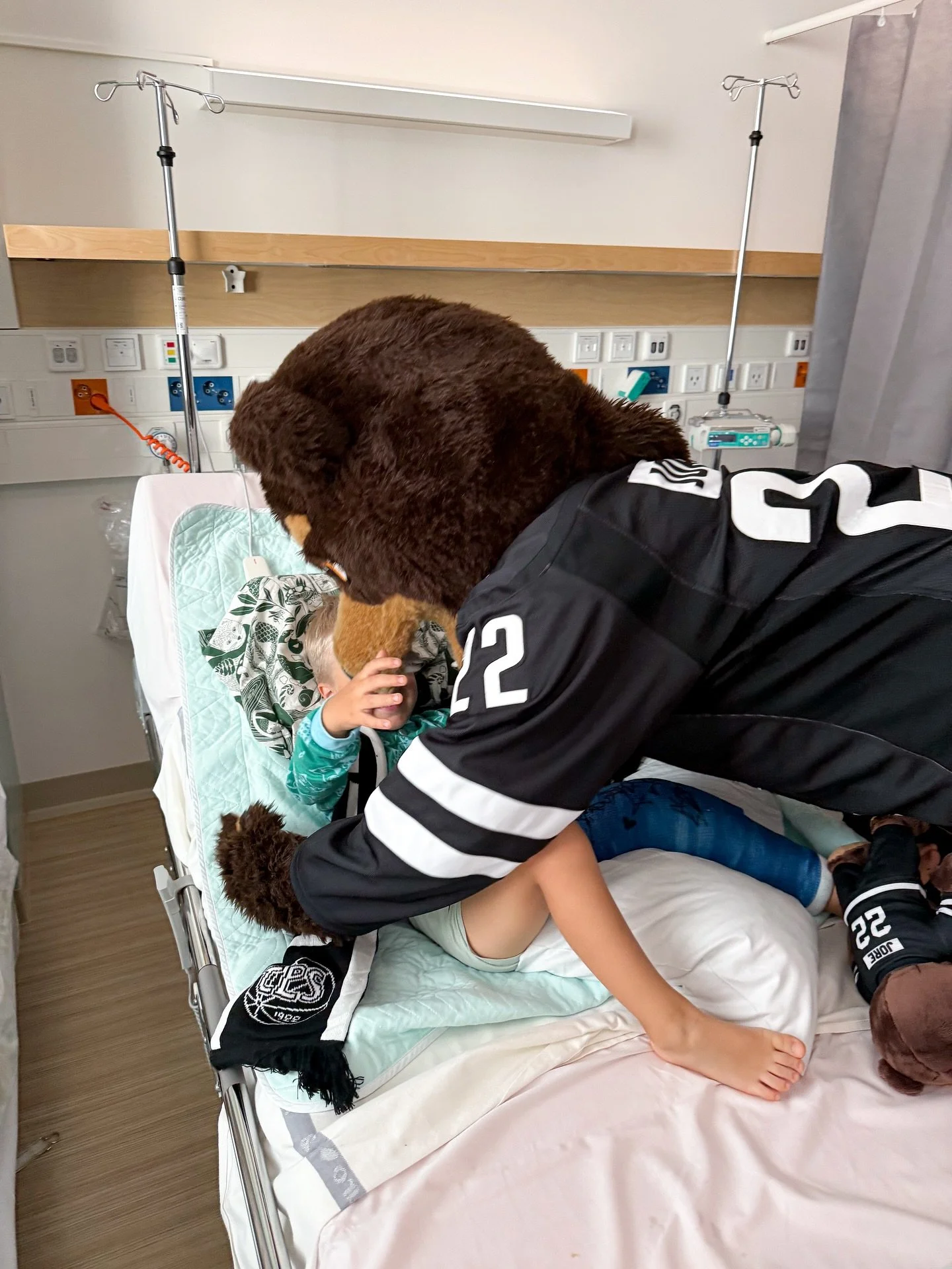 Haluun jakaa t&auml;n teid&auml;n kanssa, koska oon niin sanattoman kiitollinen. Sain viestin vanhalta yst&auml;v&auml;lt&auml; yl&auml;asteajoilta ja yht&auml;kki&auml; oltiin t&auml;&auml;ll&auml; tilanteessa, ett&auml; h&auml;nen mies (TPS:n pelaa